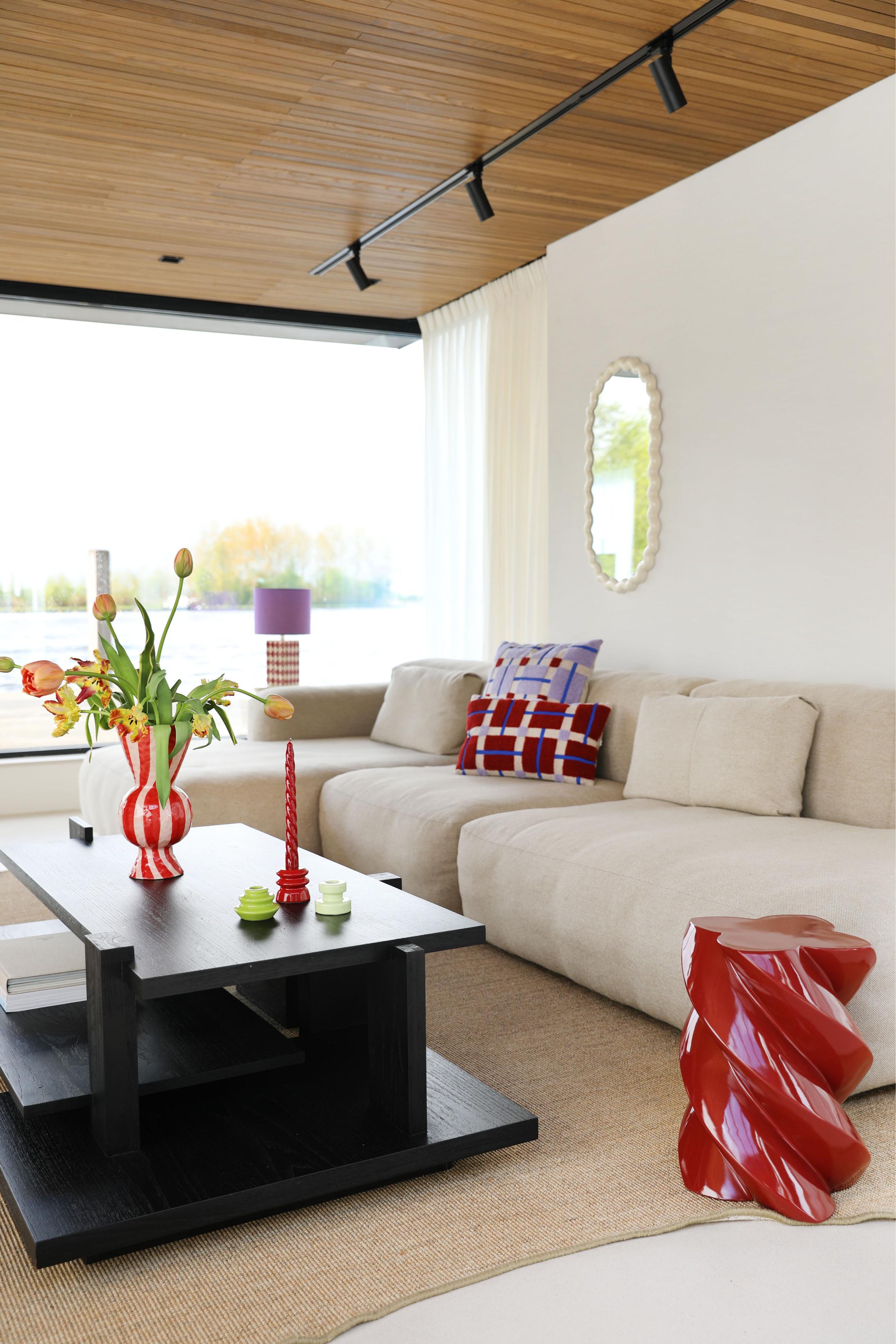 Bocný stolík MARSHMALLOW burgundový