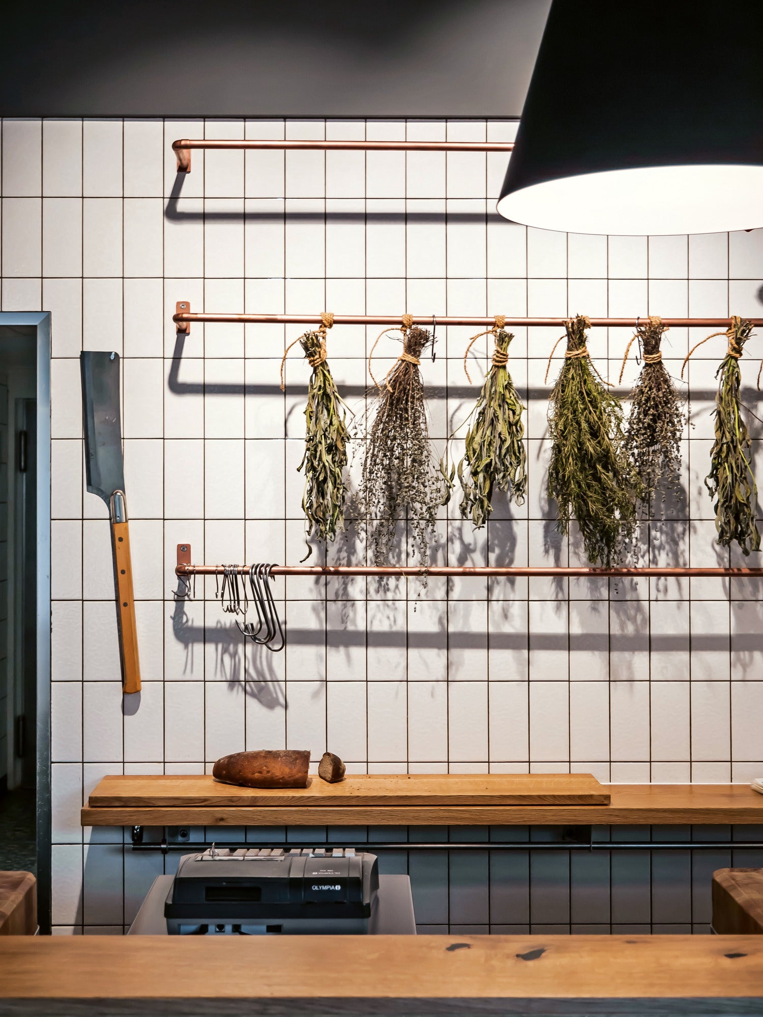 Závesná lampa ABOVE čierna