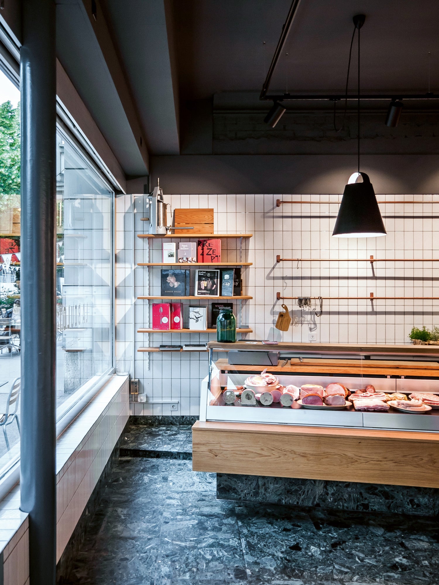 Závesná lampa ABOVE čierna