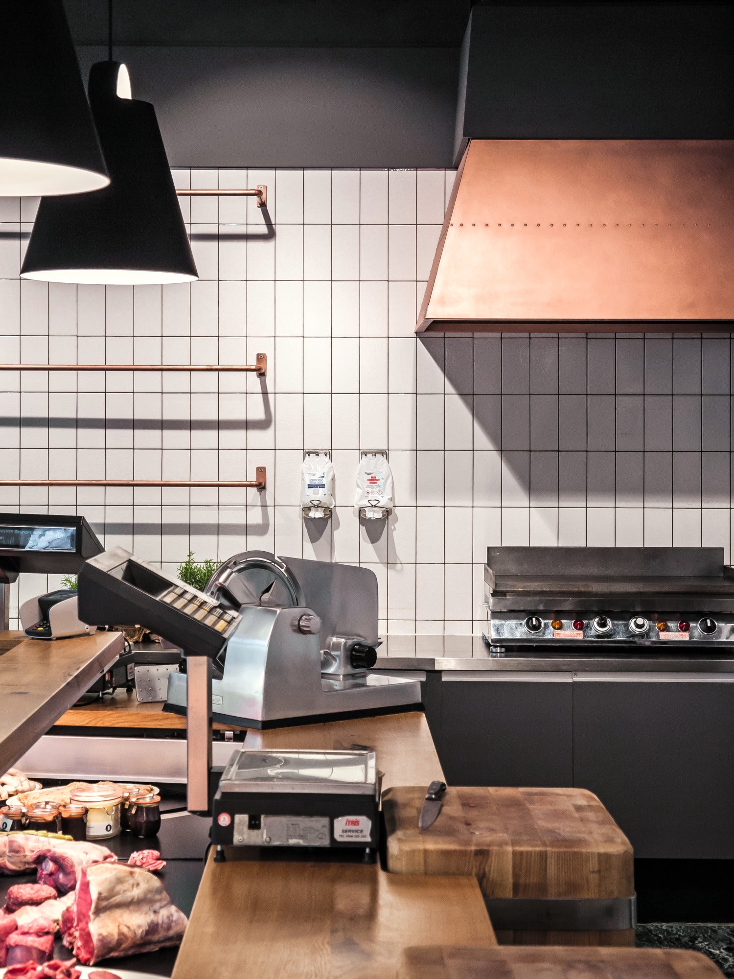 Závesná lampa ABOVE čierna