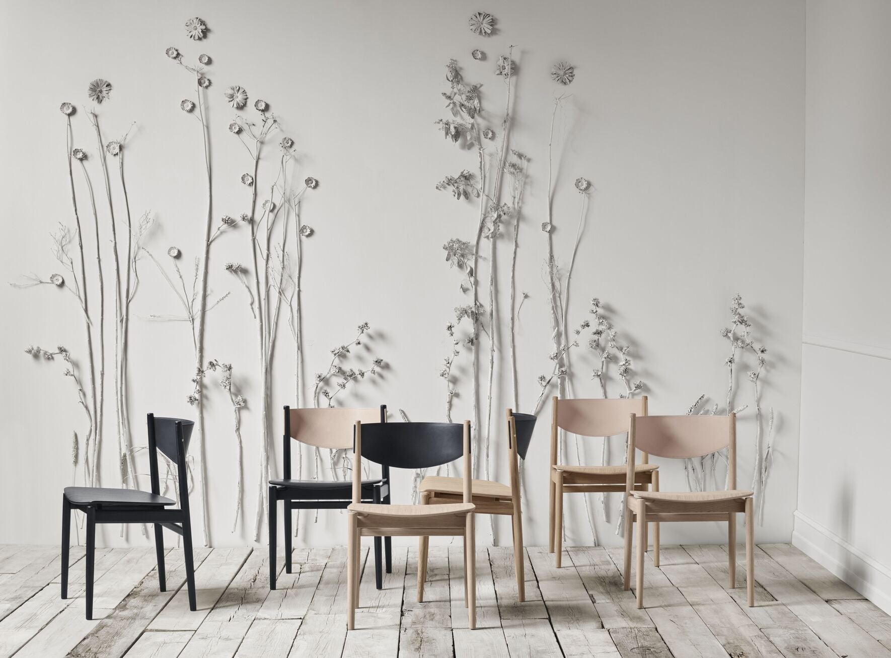 Stolička APELLE z dubového dreva