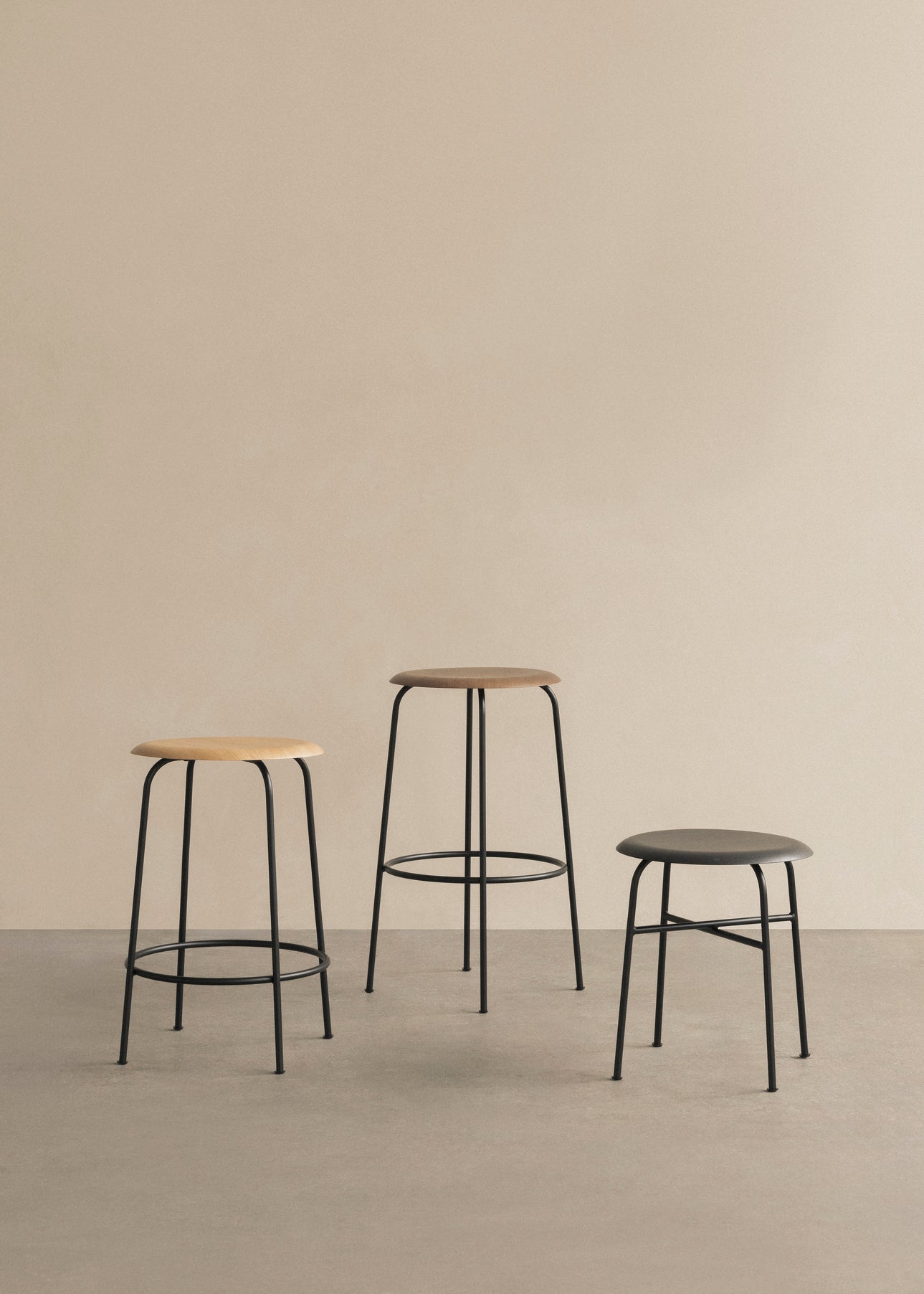 Barový stolička AFTEROOM tmavý dubový dyha so železnou základňou