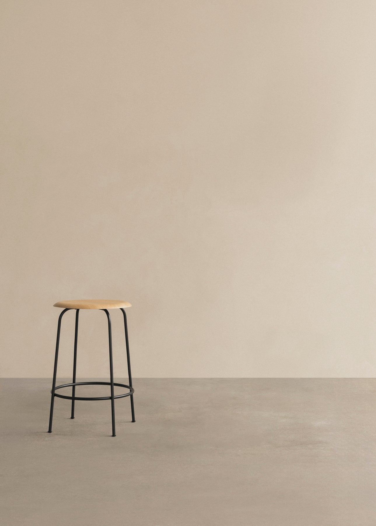 Barový stolička AFTEROOM tmavý dubový dyha so železnou základňou