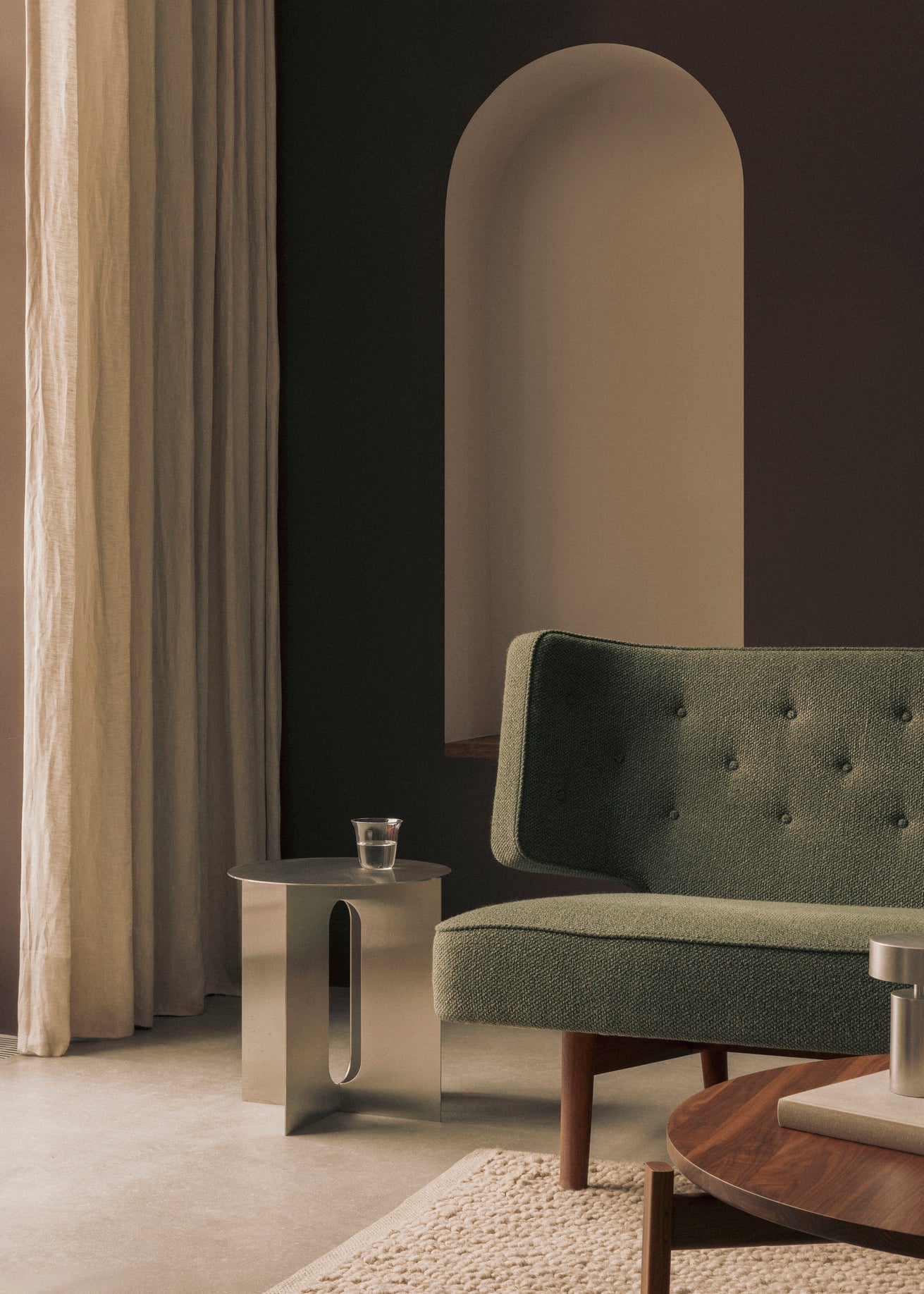 ANDROGYNE Steel Side Table