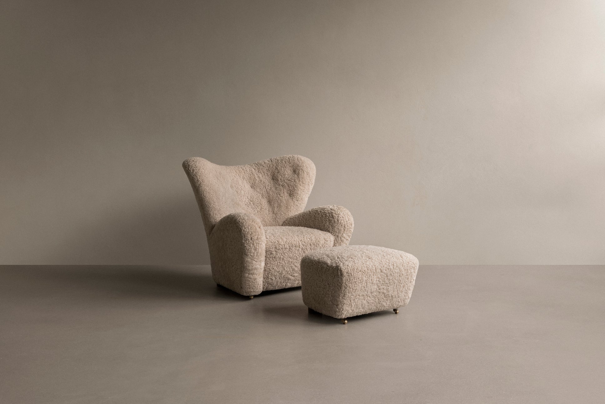 Ottoman THE TIRED MAN beige