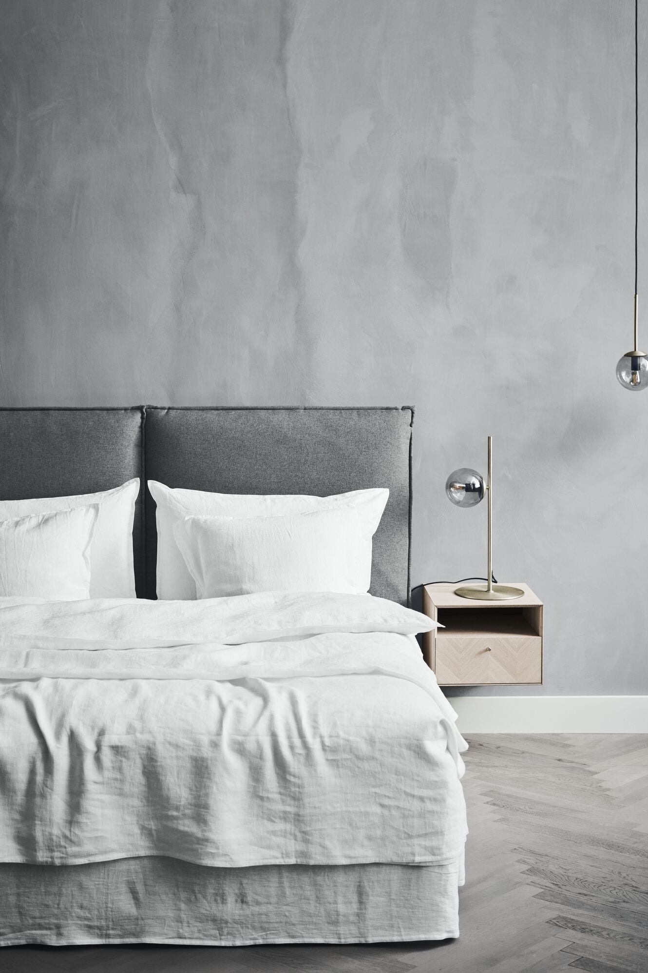 Nočná skrinka LUXE z dubového dreva