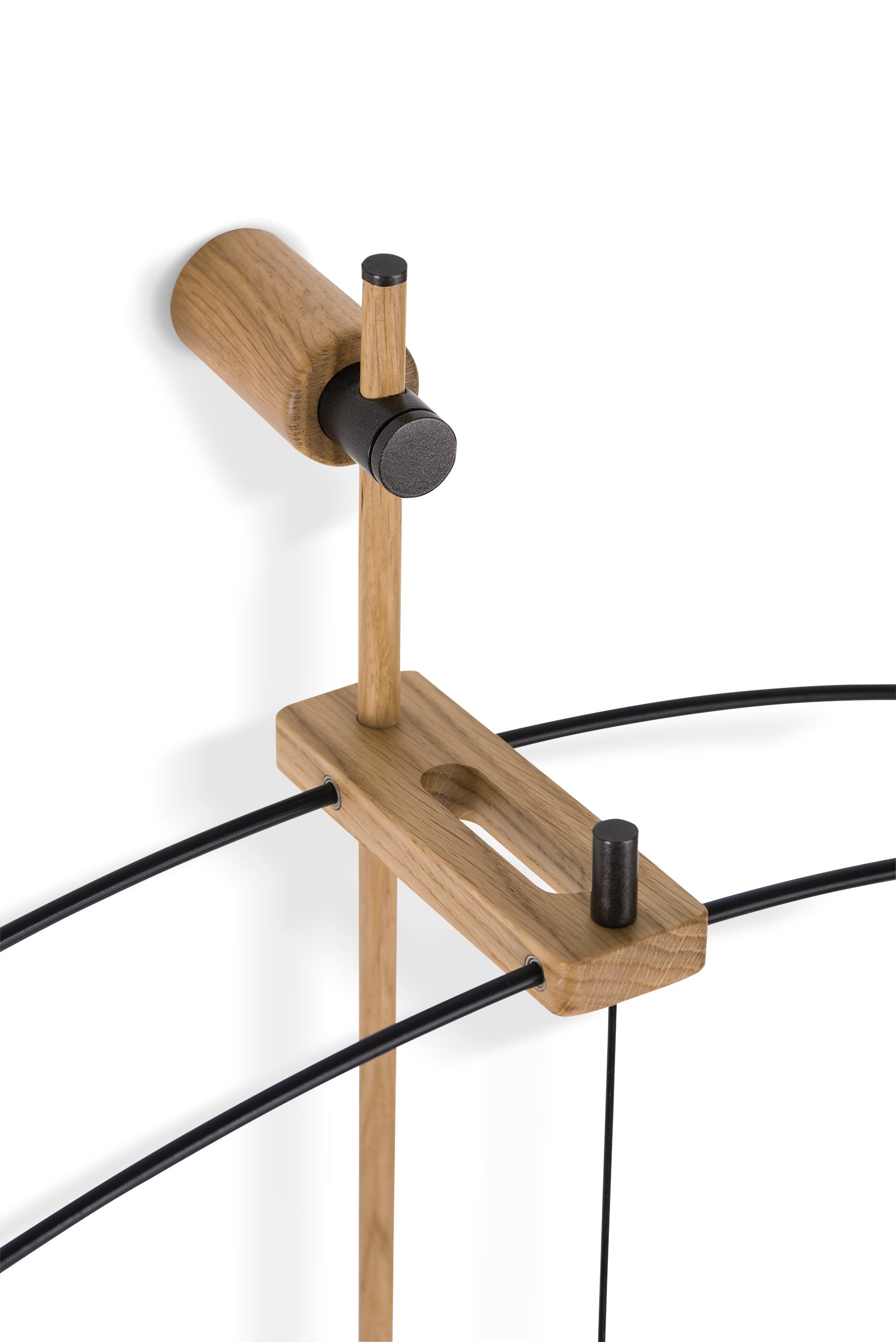 Nástenné hodiny BARCELONA PREMIUM z dubového dreva s čiernou farbou