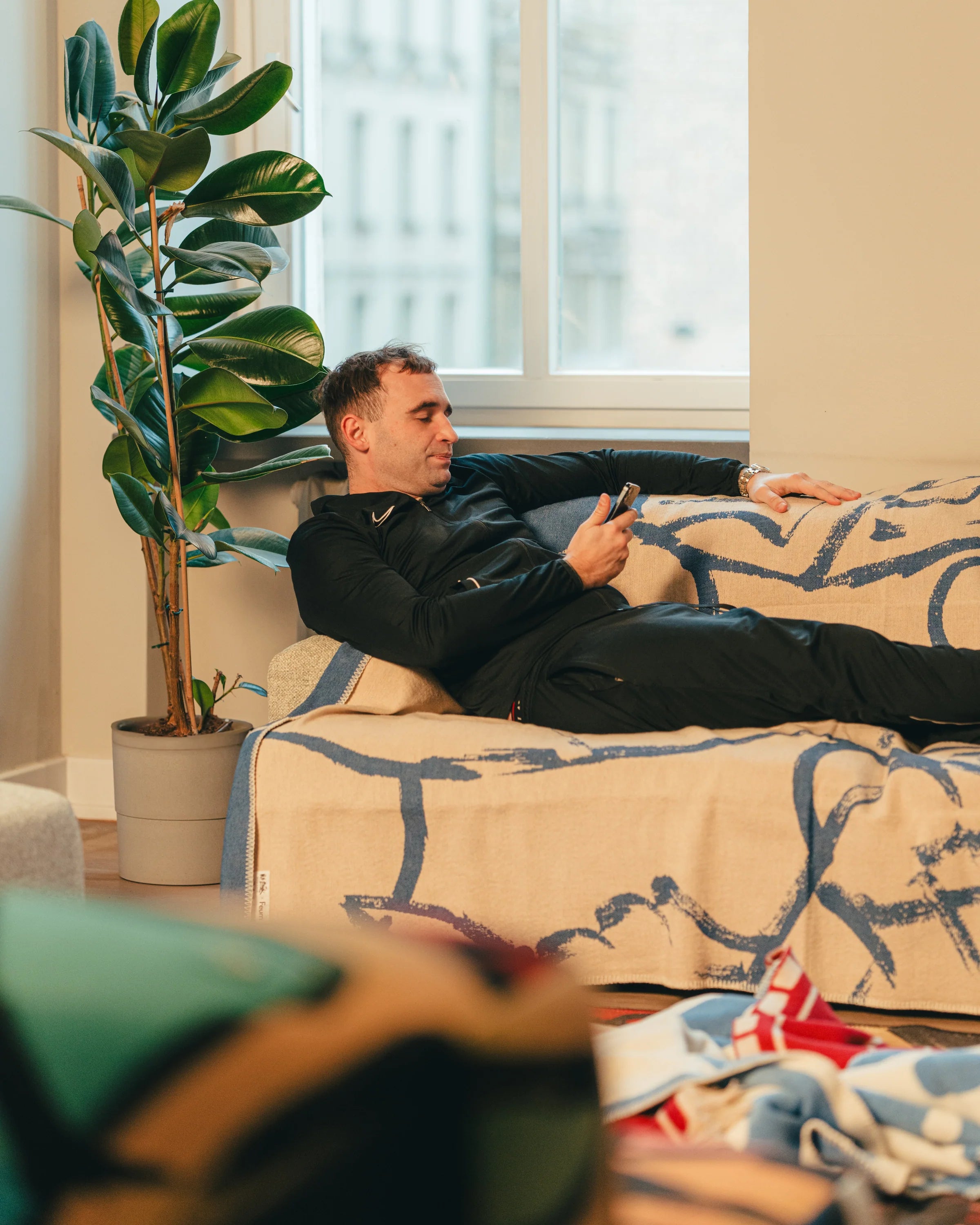 Koc M. Żytniak x Feum pieskový béžový a morský modrý