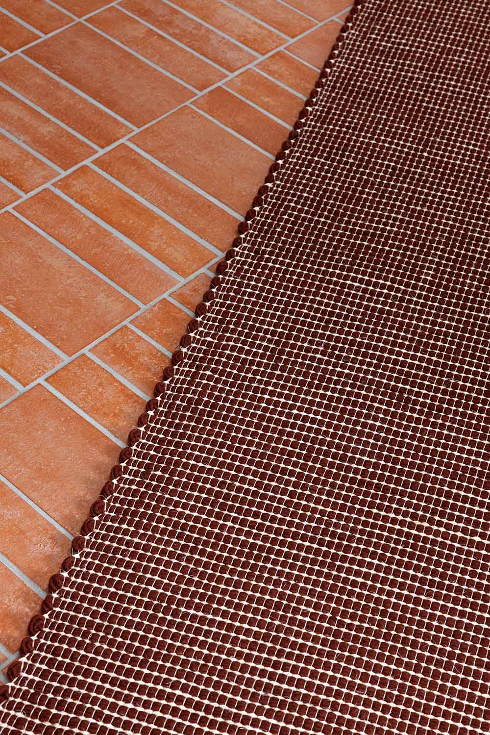 Koberec FRAME tehlový