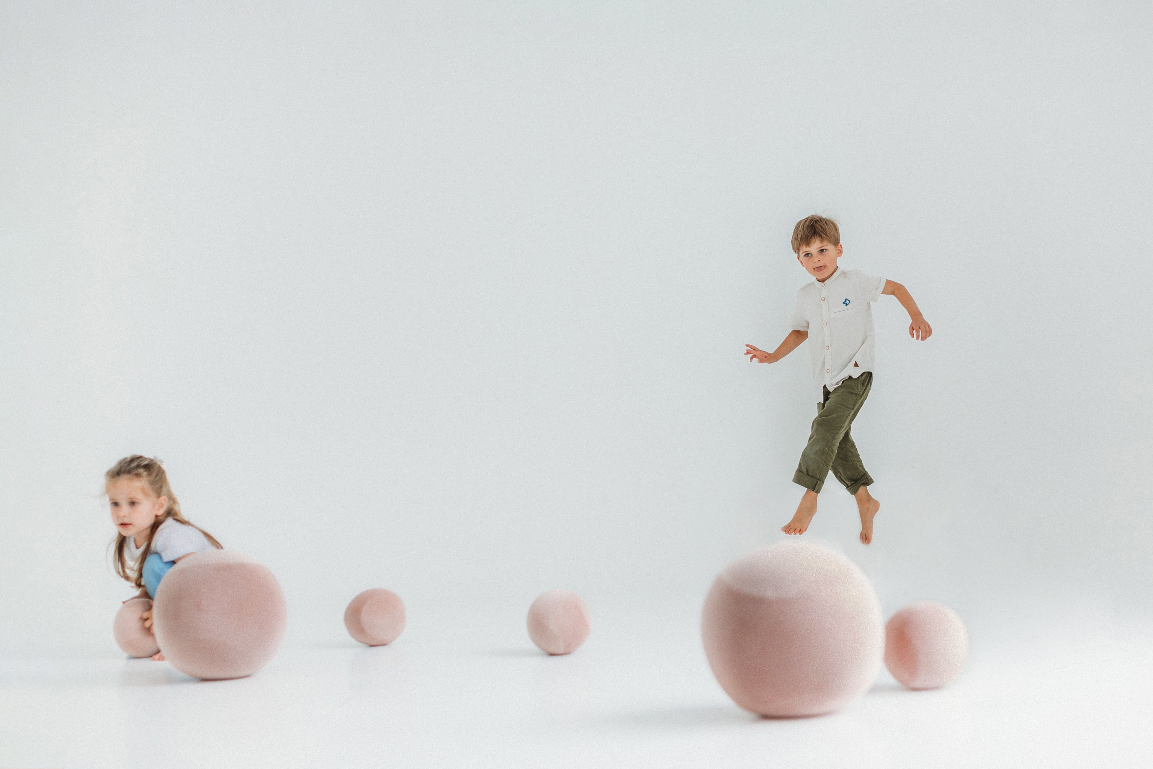 Detský puf BABY SPHERIC čalúnený