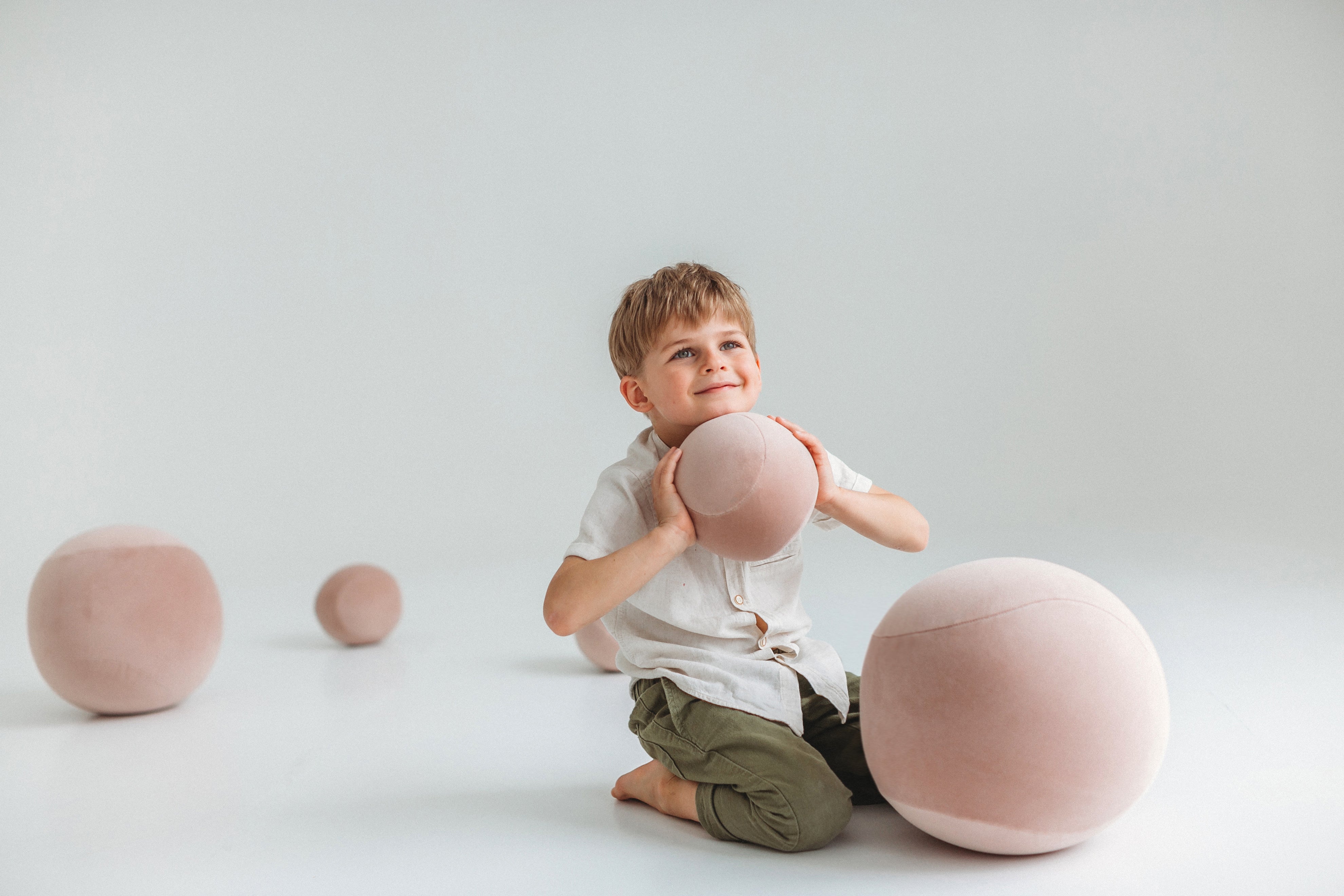 Detský puf BABY SPHERIC čalúnený