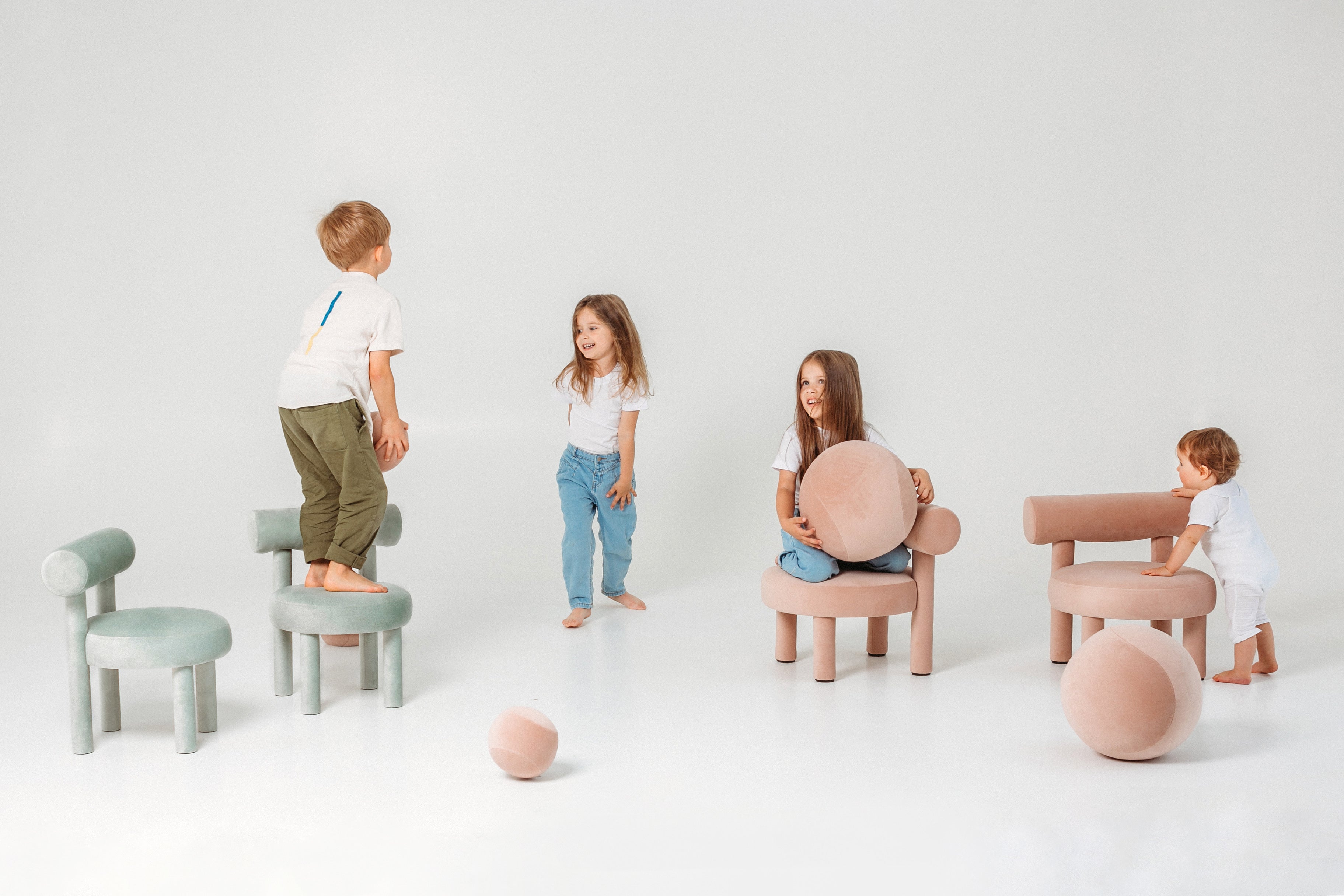 Detský puf BABY SPHERIC čalúnený