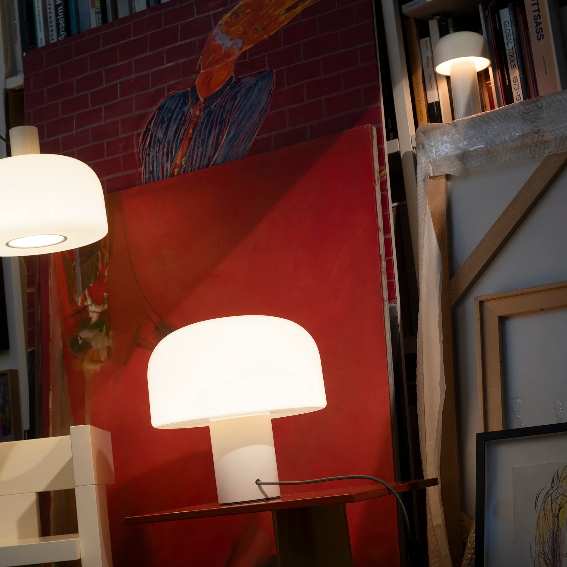 Závesná lampa BELLHOP GLASS biela