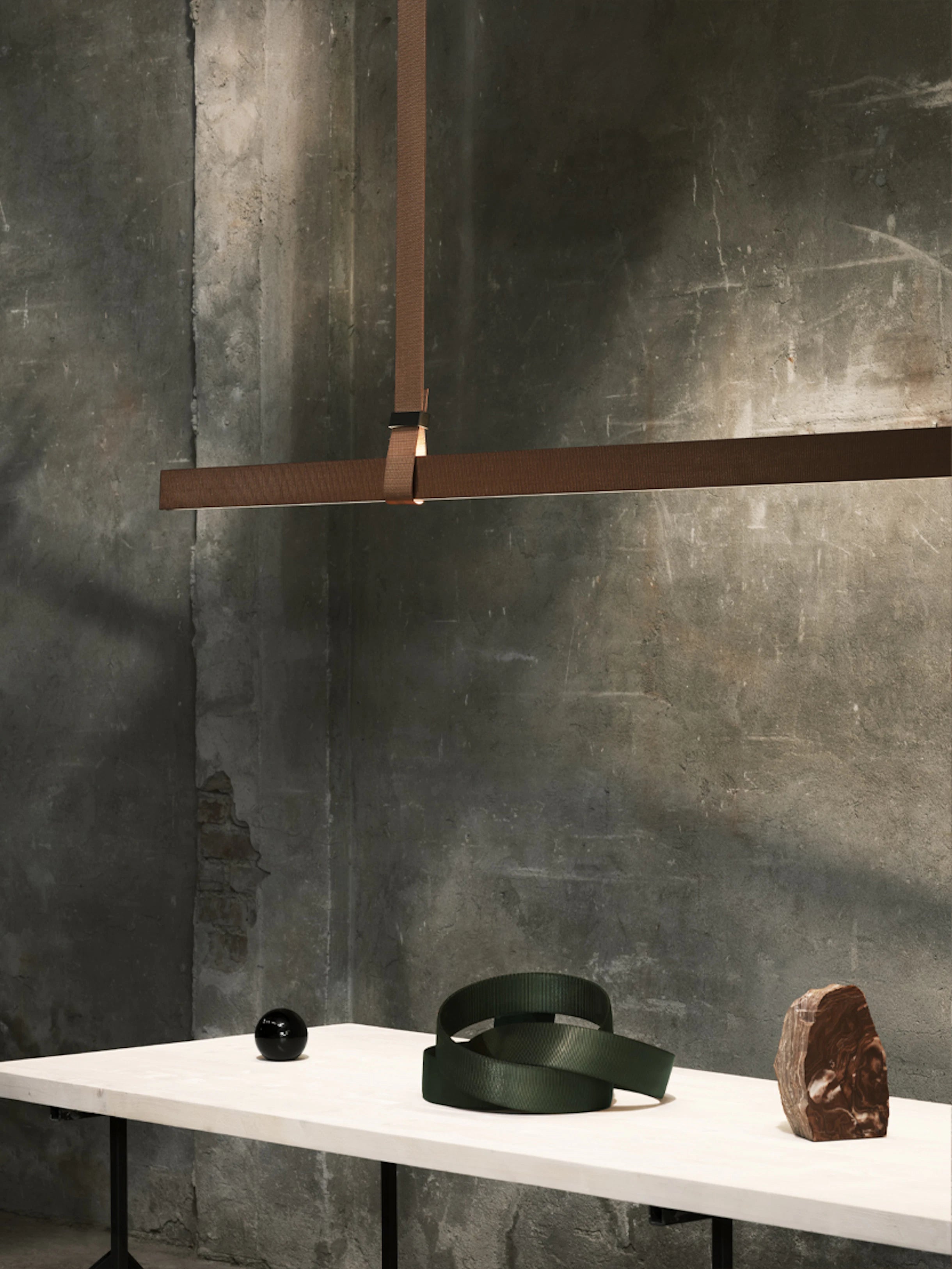 Závesná lampa BELT hnedá koža