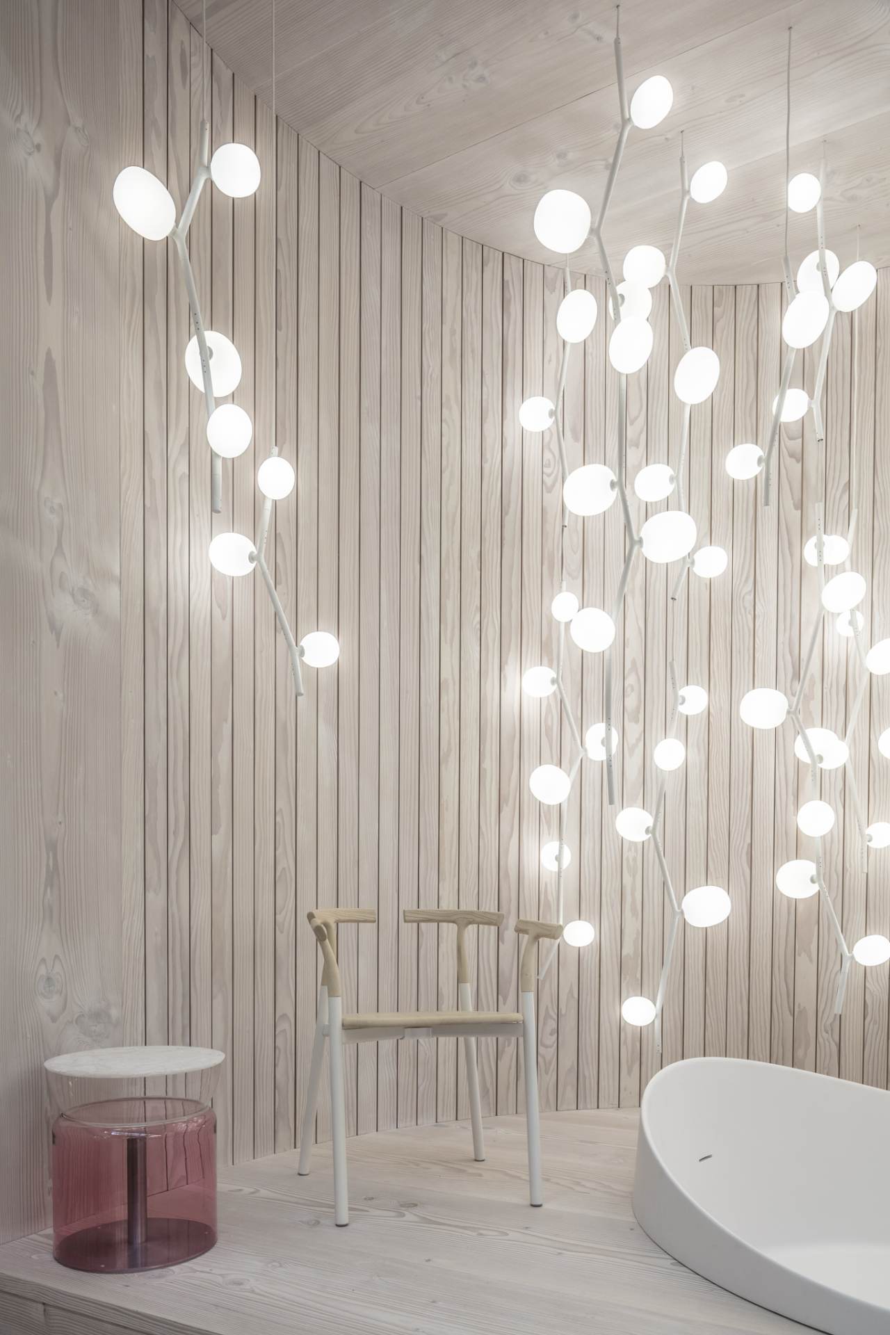 Ivy hanging lamp - vertical matt glass