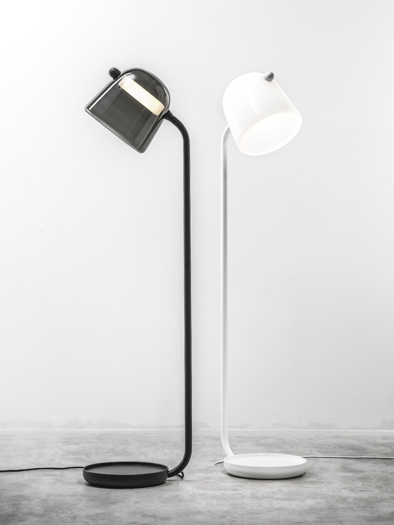 Floor lamp can be white base