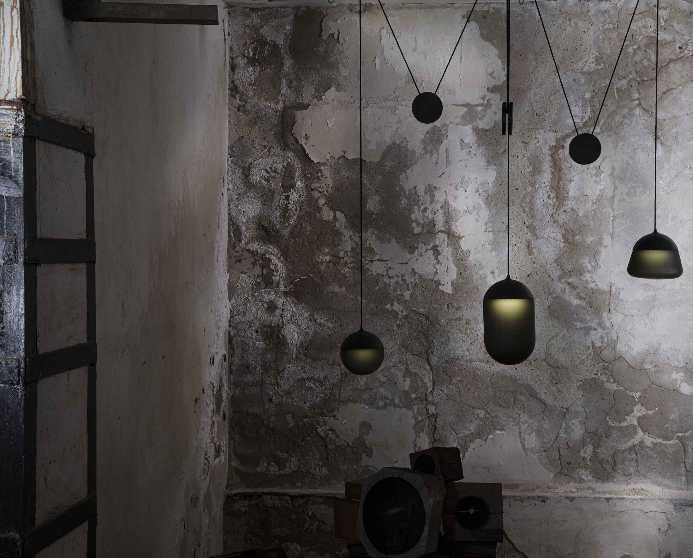 Závesná lampa PLANETS matné sklo