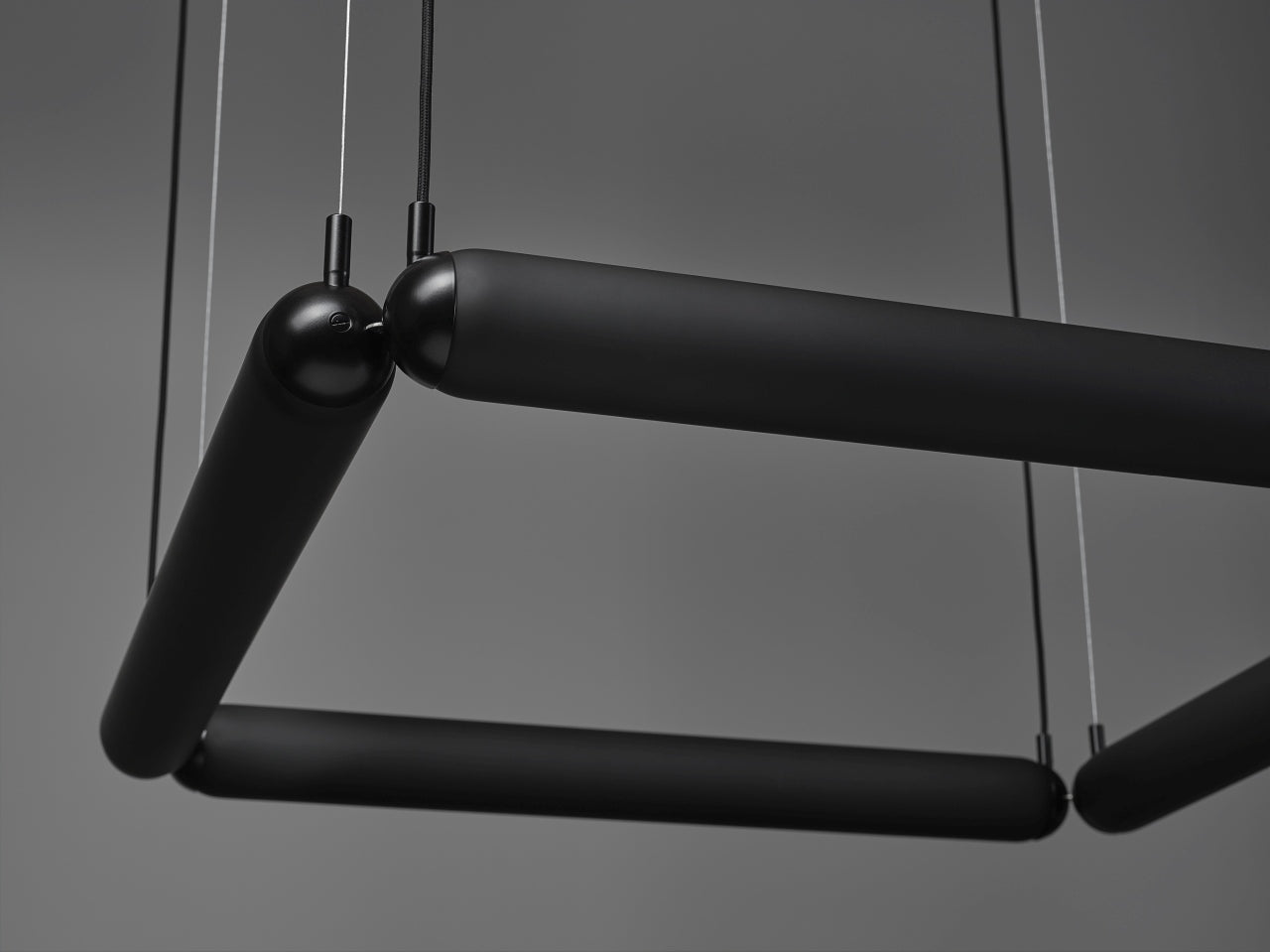 Závesná lampa PURO CONTOUR - ŠTVOREC matné sklo