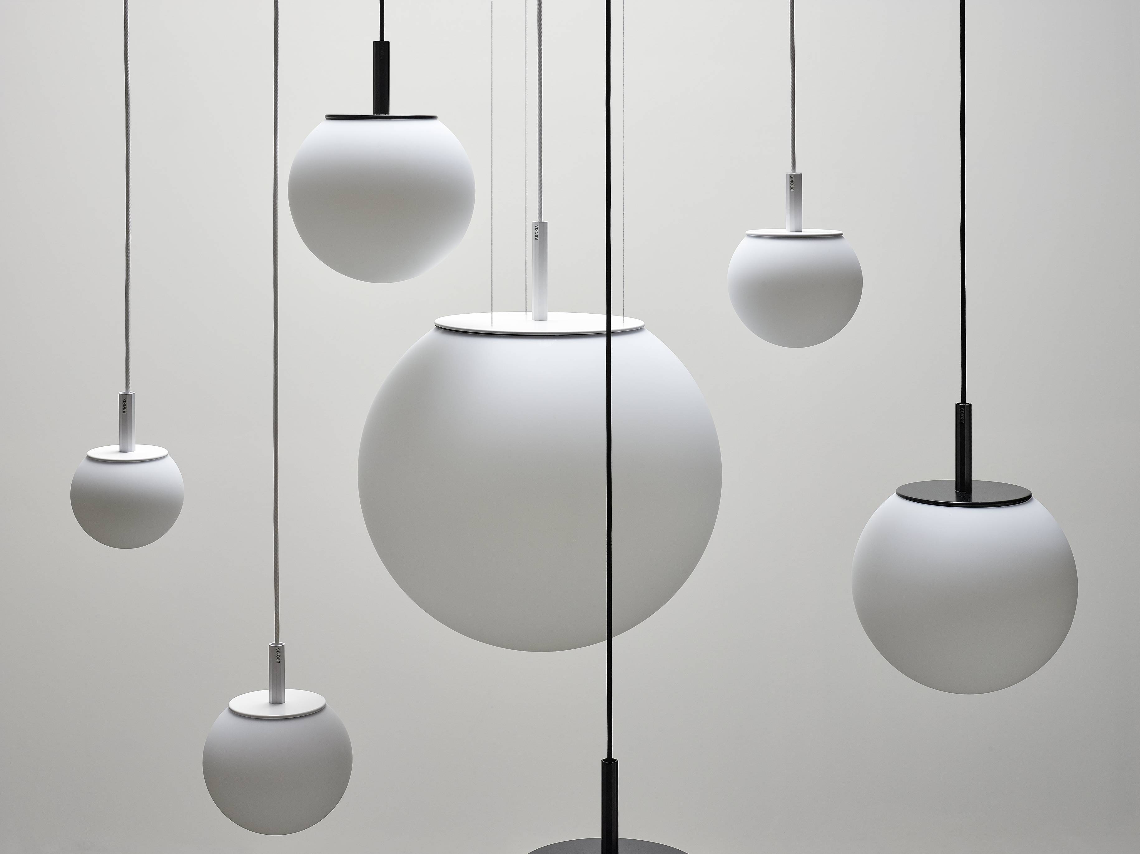 Závesná lampa SFERA matné sklo