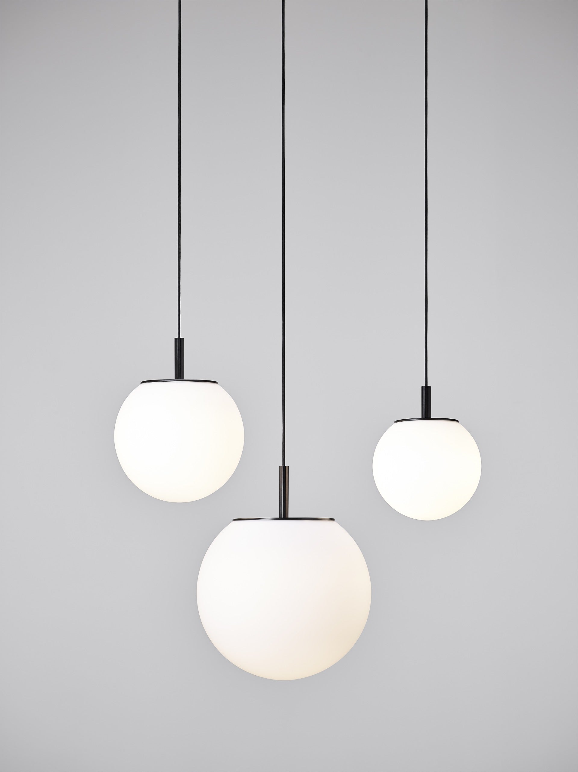 Závesná lampa SFERA matné sklo