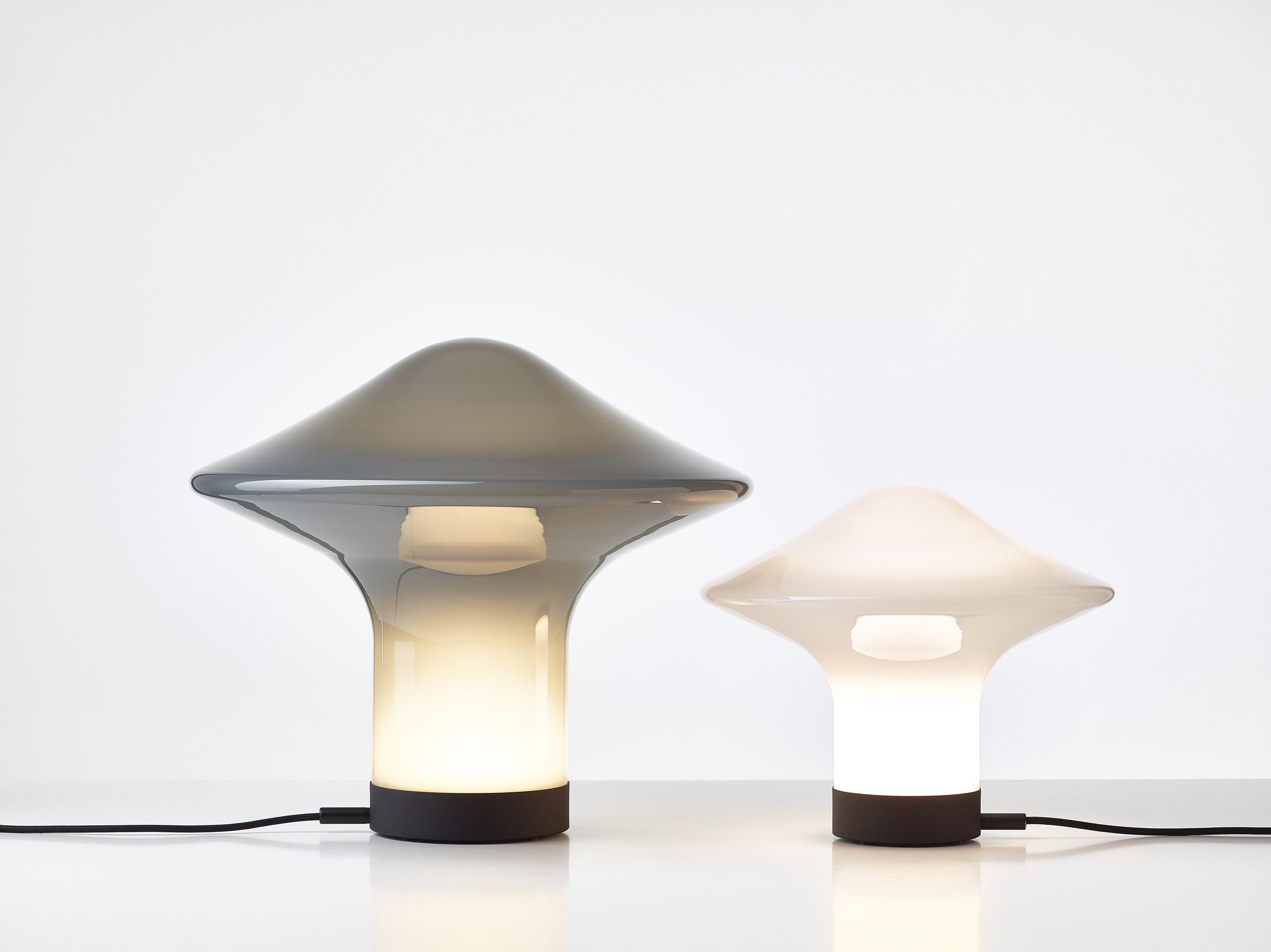 Stolná lampa TROTTOLA sklo fúkané