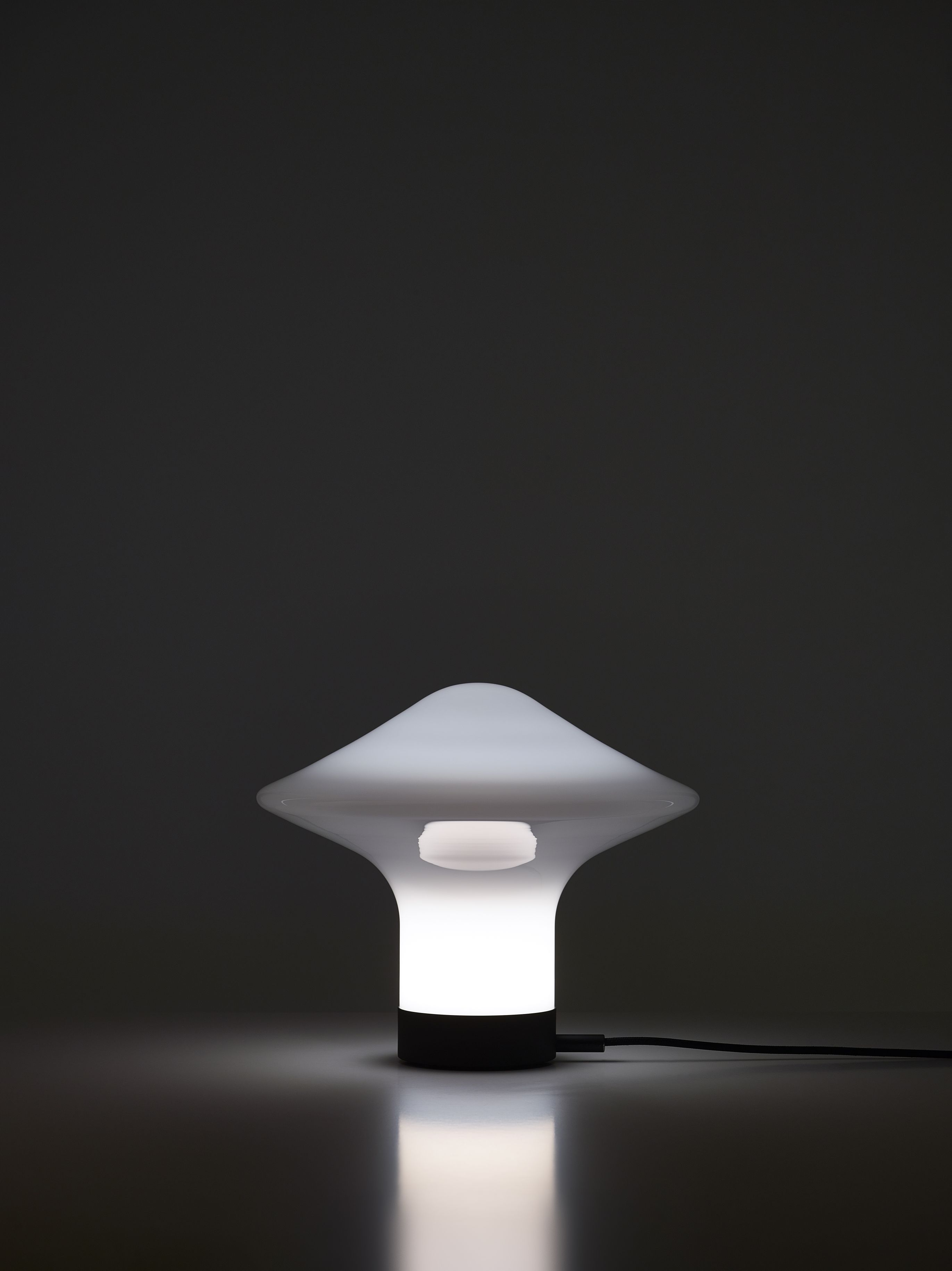 Stolná lampa TROTTOLA sklo fúkané