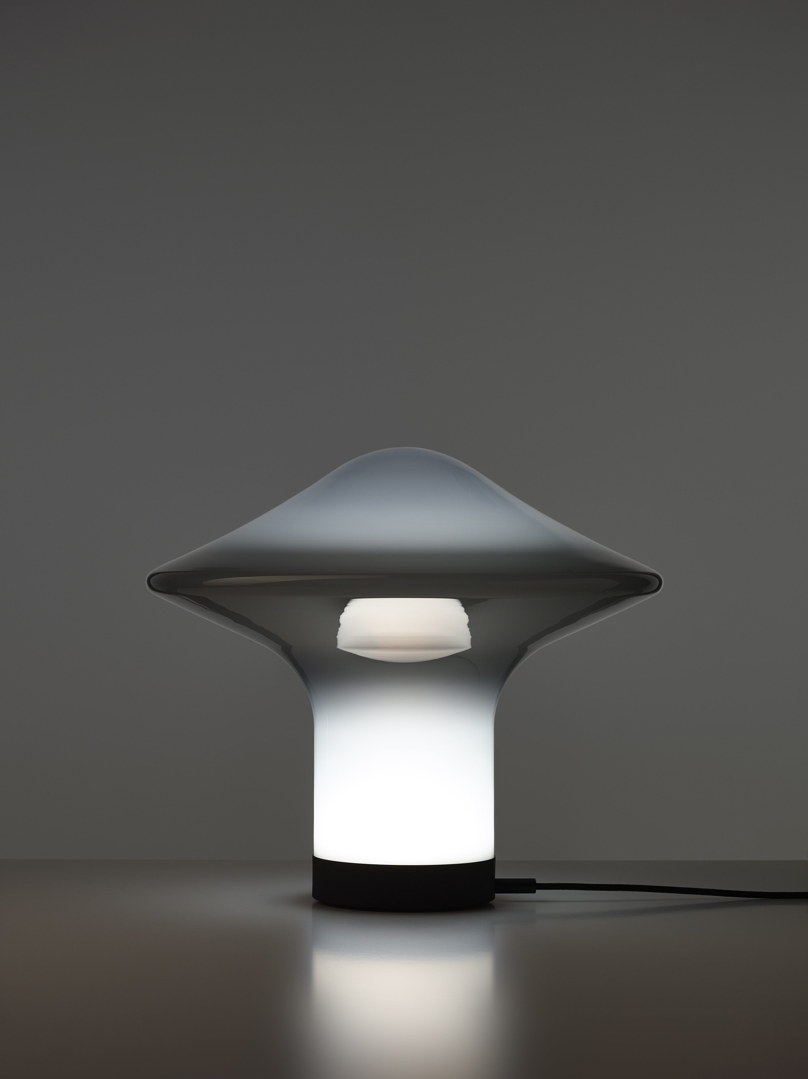 Stolná lampa TROTTOLA sklo fúkané