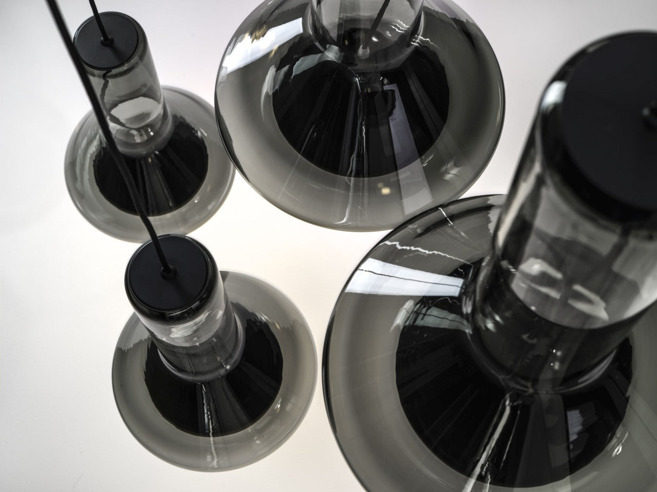 Závesná lampa WHISTLE sklo fúkané