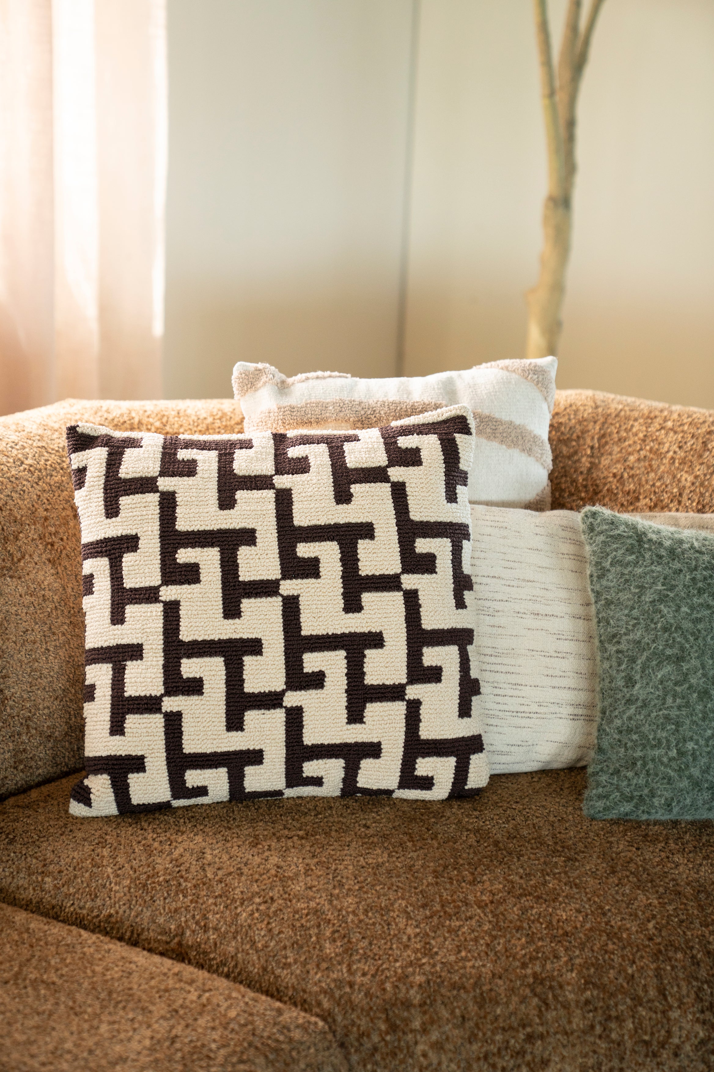 Vankúš ZIGGY hnedý s béžovým