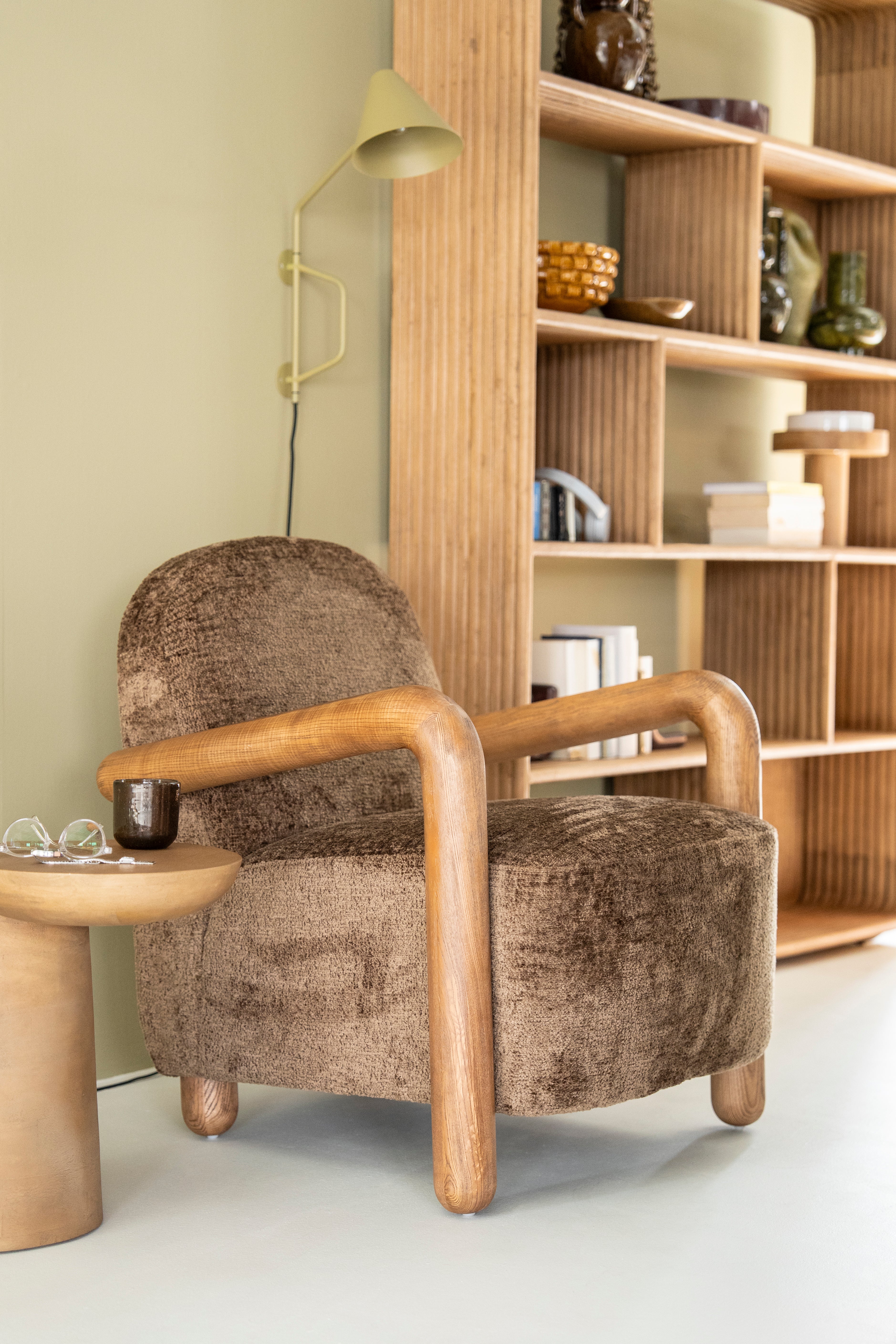 RETROVA cream armchair with brown