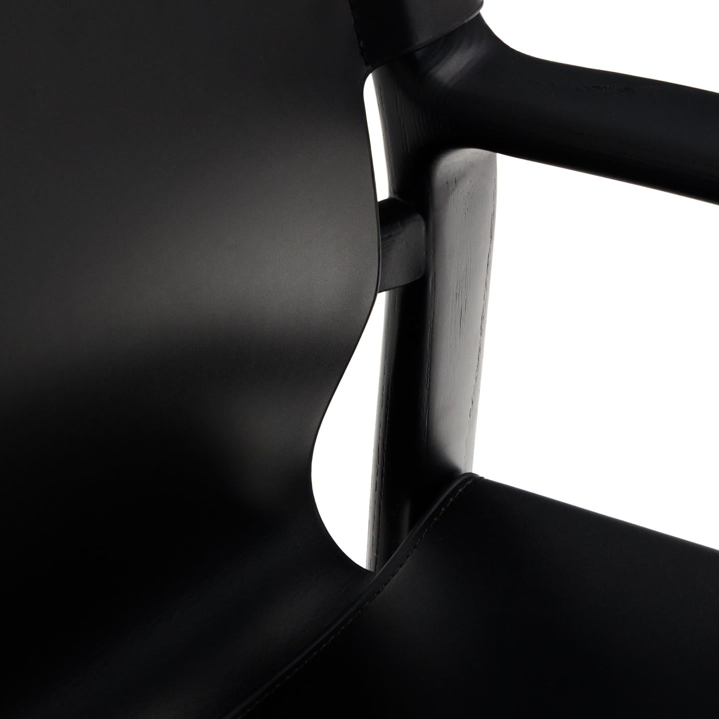 JAN chair in black recycled leather with black ash wood