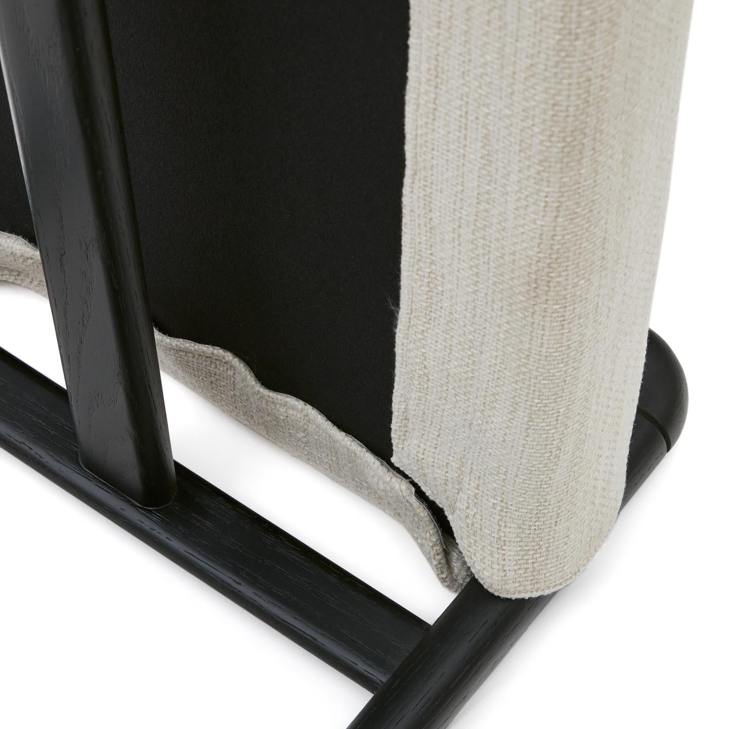 Lavica MACARET béžový šenil s čiernym dubovým podstavcom