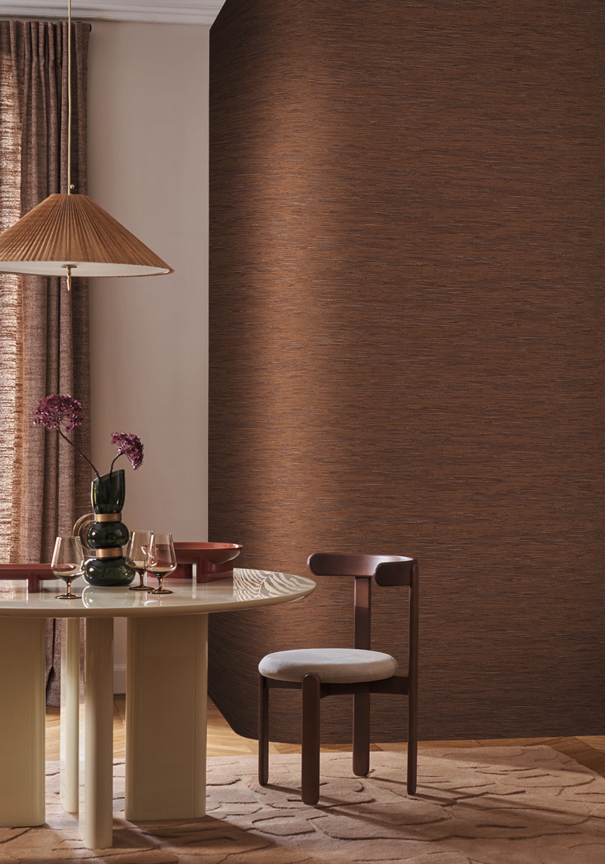 Tapeta so štruktúrou napodobňujúcou žakárovú tkaninu TATAMI - COGNAC koňakovo hnedá