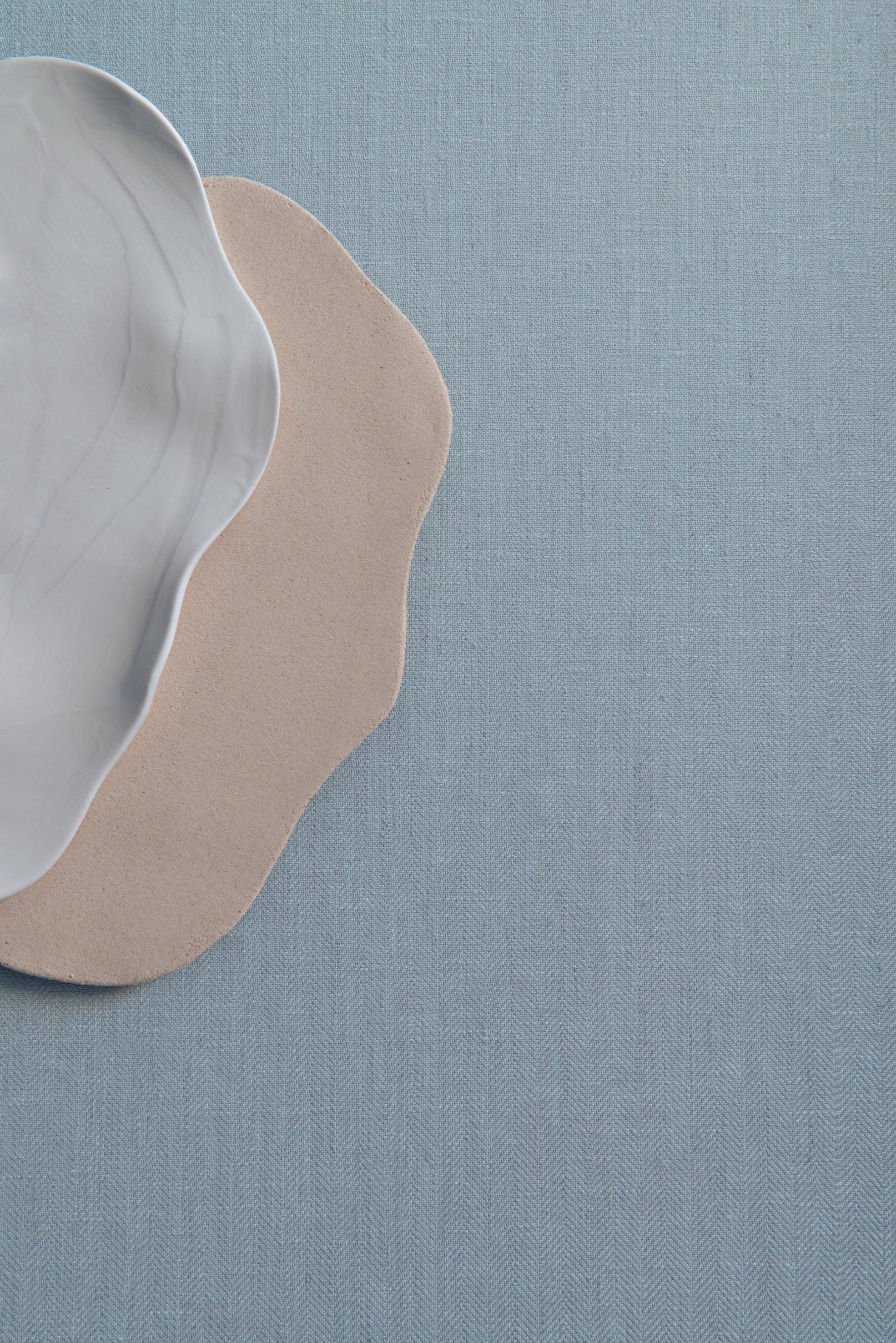 Textilná tapeta so štruktúrou napodobňujúcou rybí chvost VELIN - NATUREL béžová