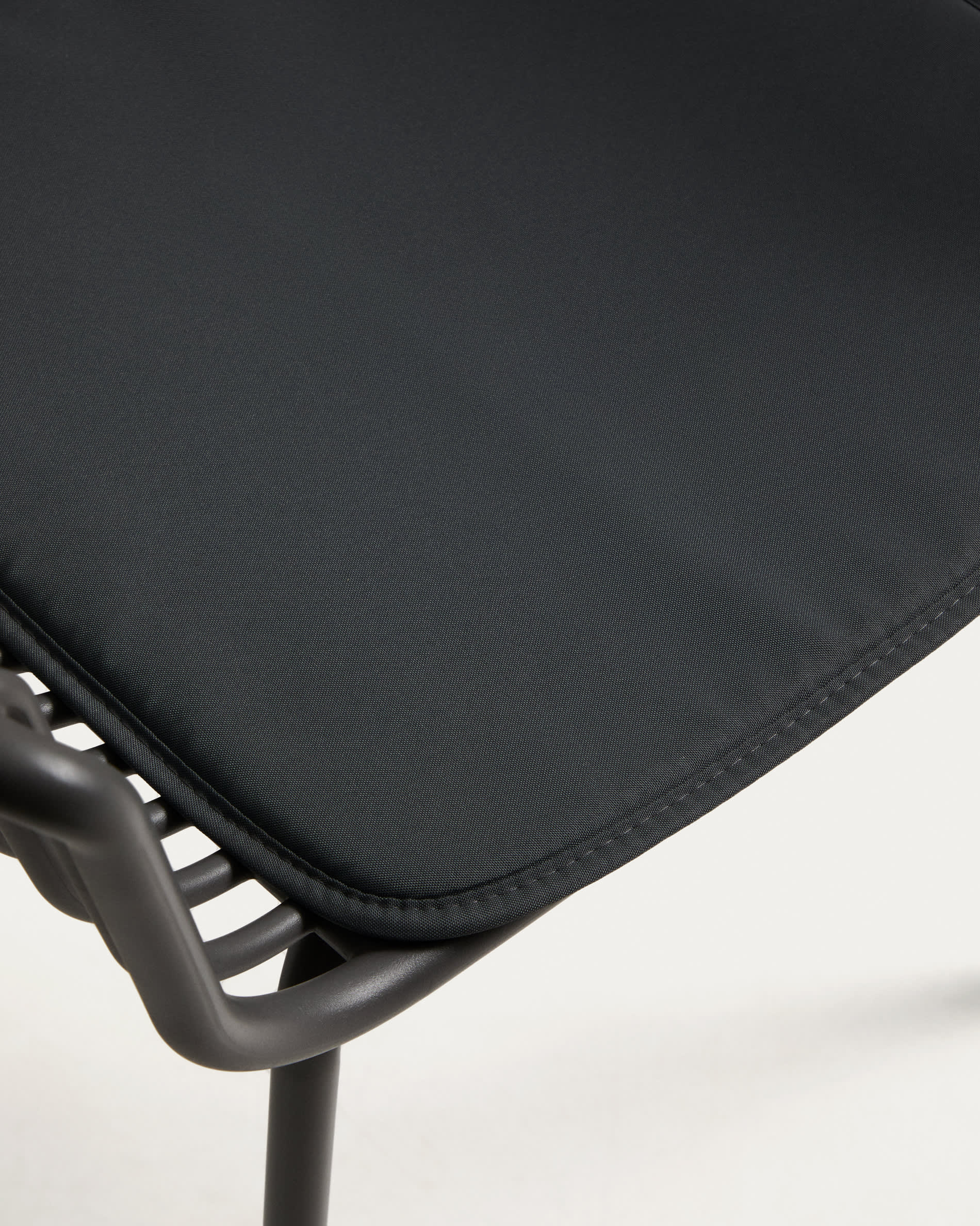 Záhradná stolička SURPIKA grafitová