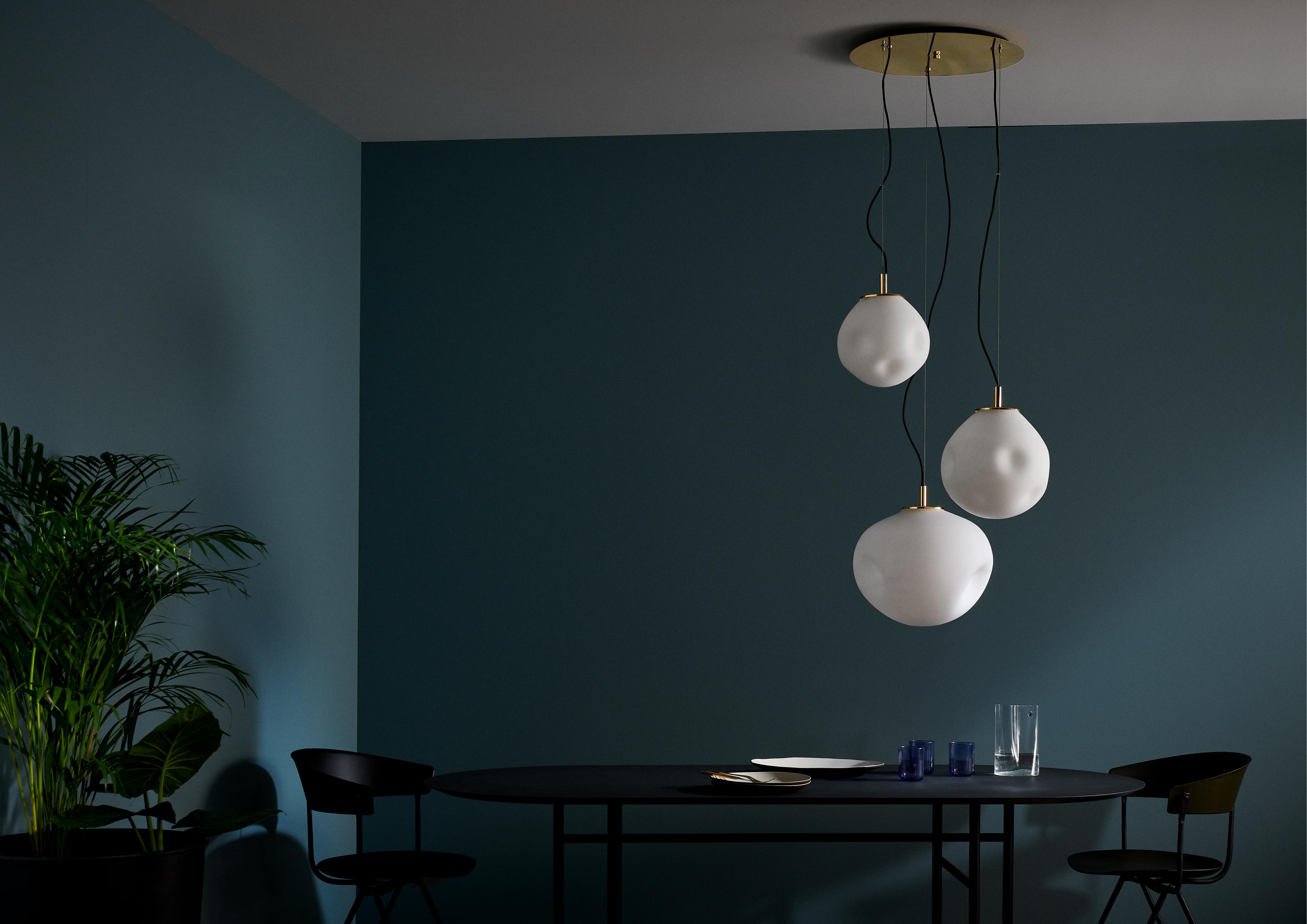 Zlatá trojbodová závesná lampa CLOE