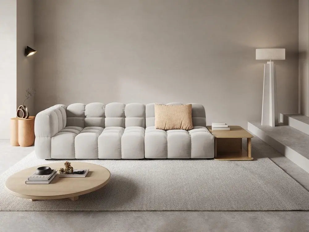 Sofa aksamitna prawostronna 4-osobowa otwarta ze stolikiem SKY jasnobeżowy – Cosmopolitan Design