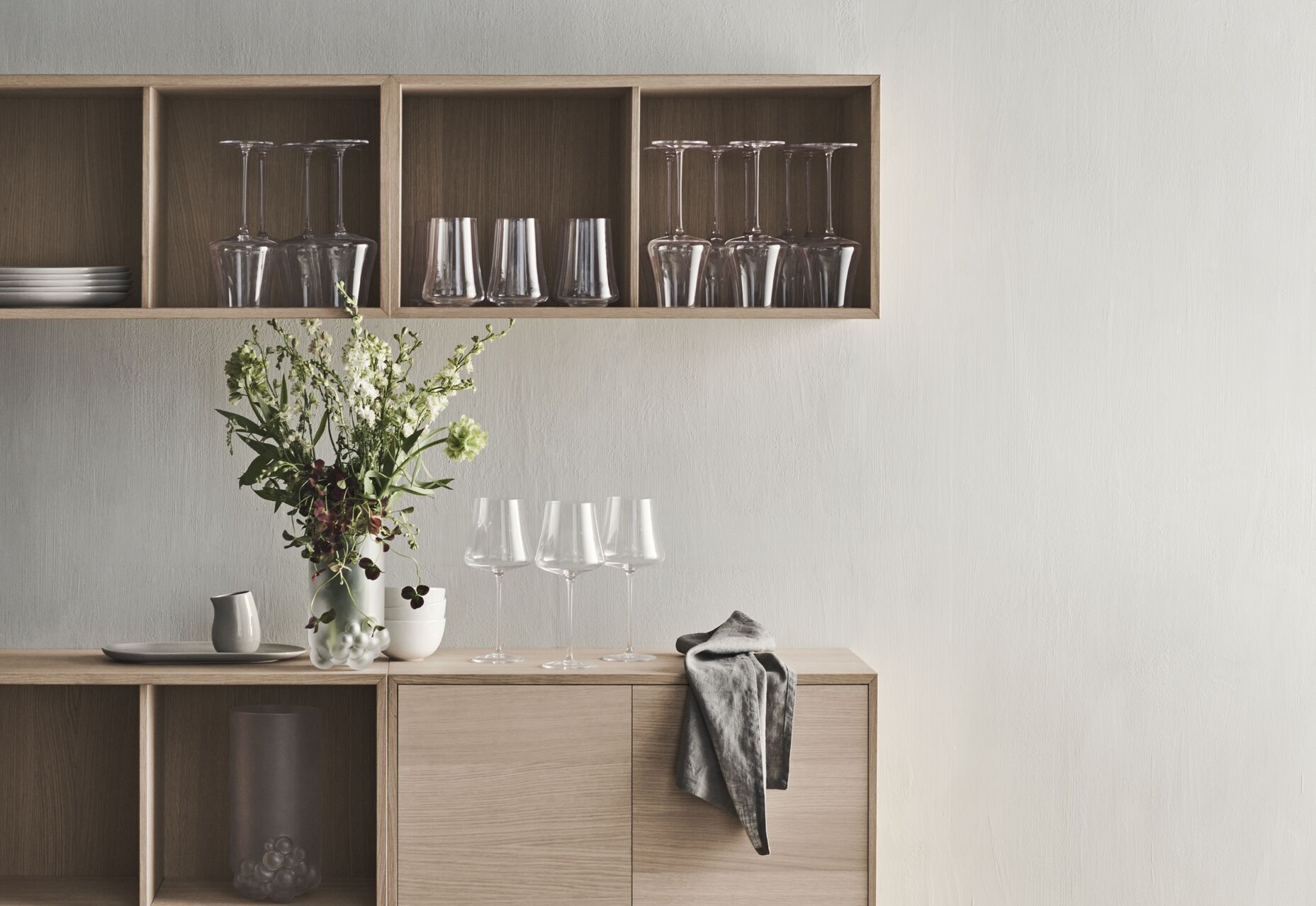 Polica CASE - jednotlivý modul orechová dyha