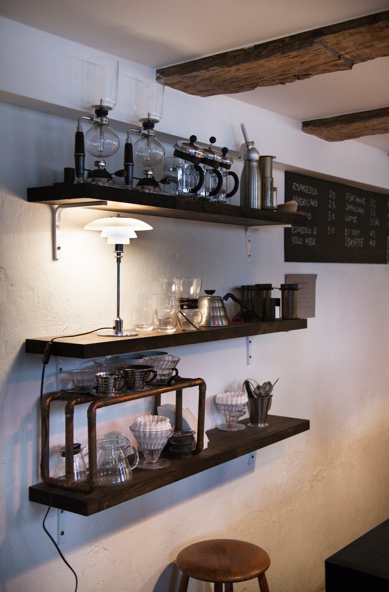 Stolná lampa PH 2/1 biela s čiernym podstavcom