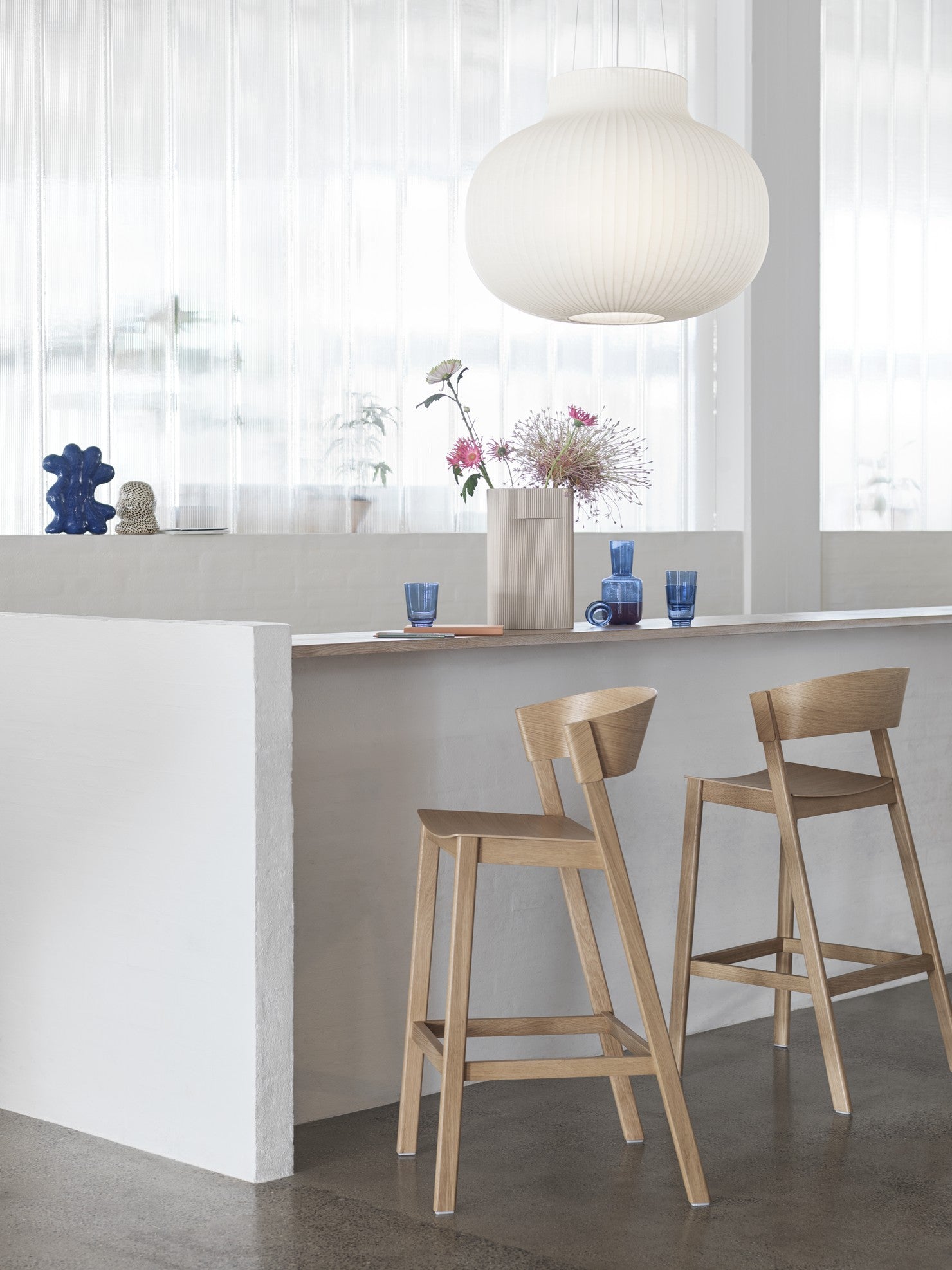 RAISE Dark Blue Carafe
