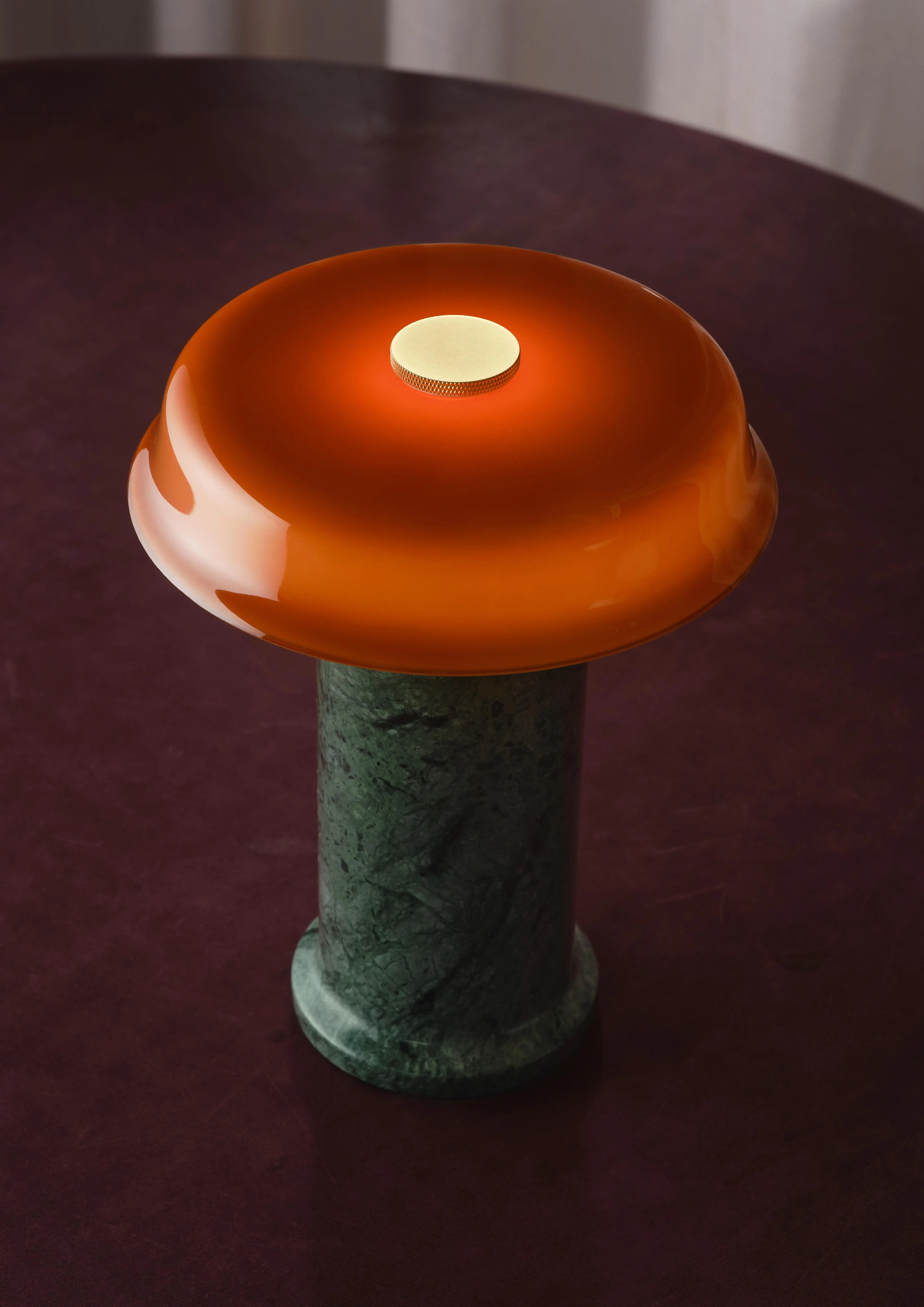 Lampa przenośna TRIP NO. 2 zielony marmur z bursztynowym szkłem – Design By Us