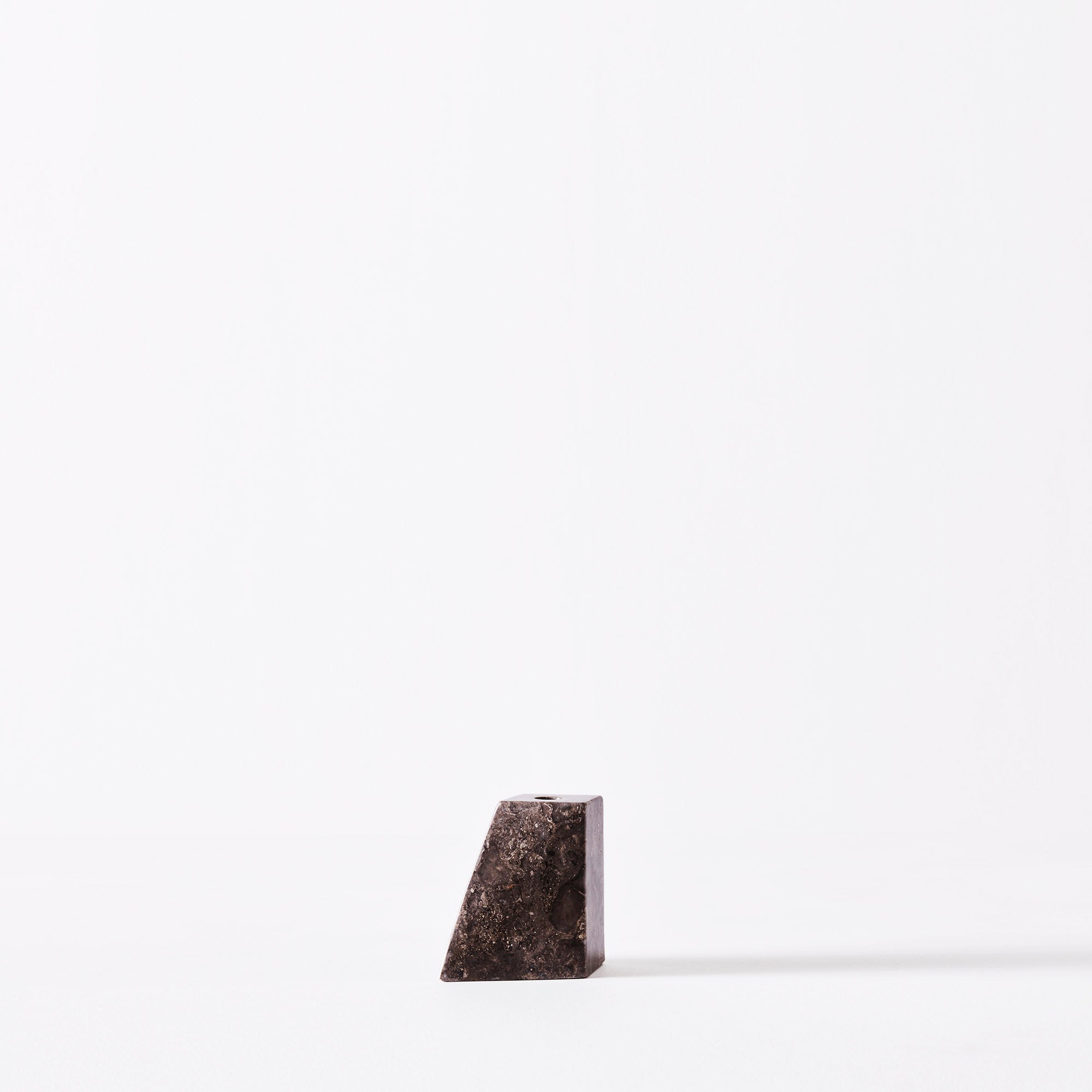 Súprava svietnikov PYRAMID šedý mramor