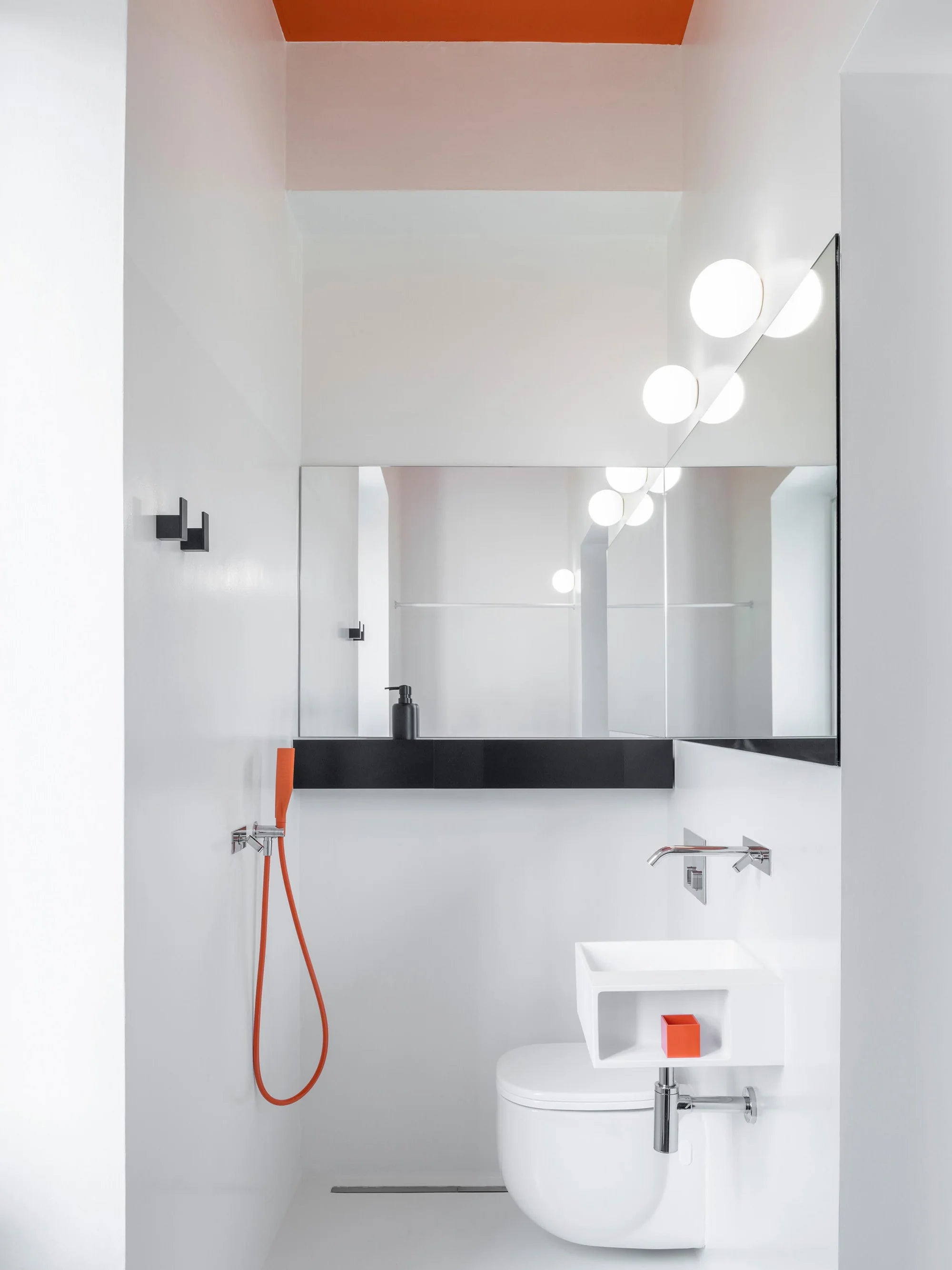 Nástenné svietidlo DIOSCURI opálové sklo