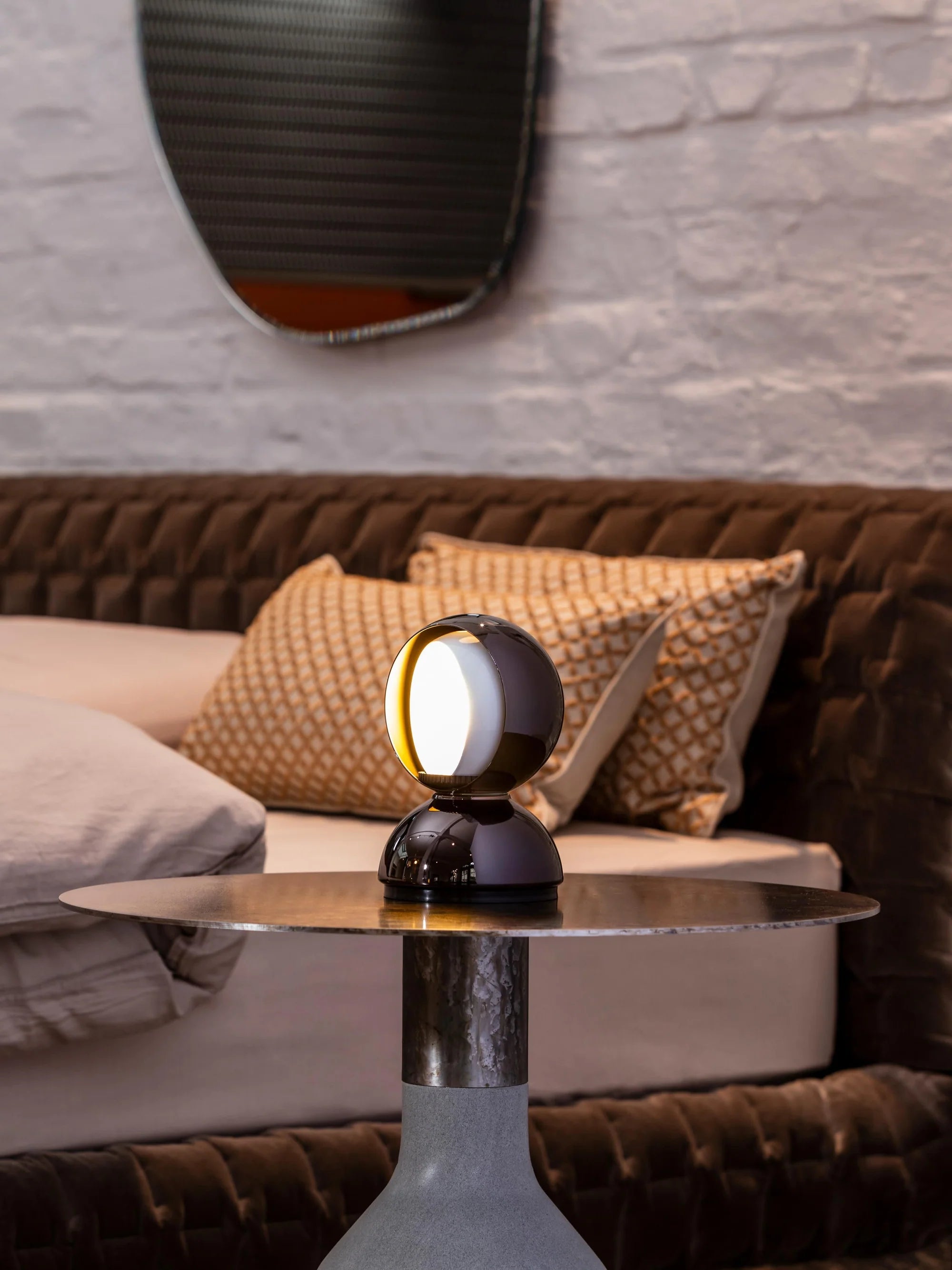 Stolná lampa ECLISSE čierna