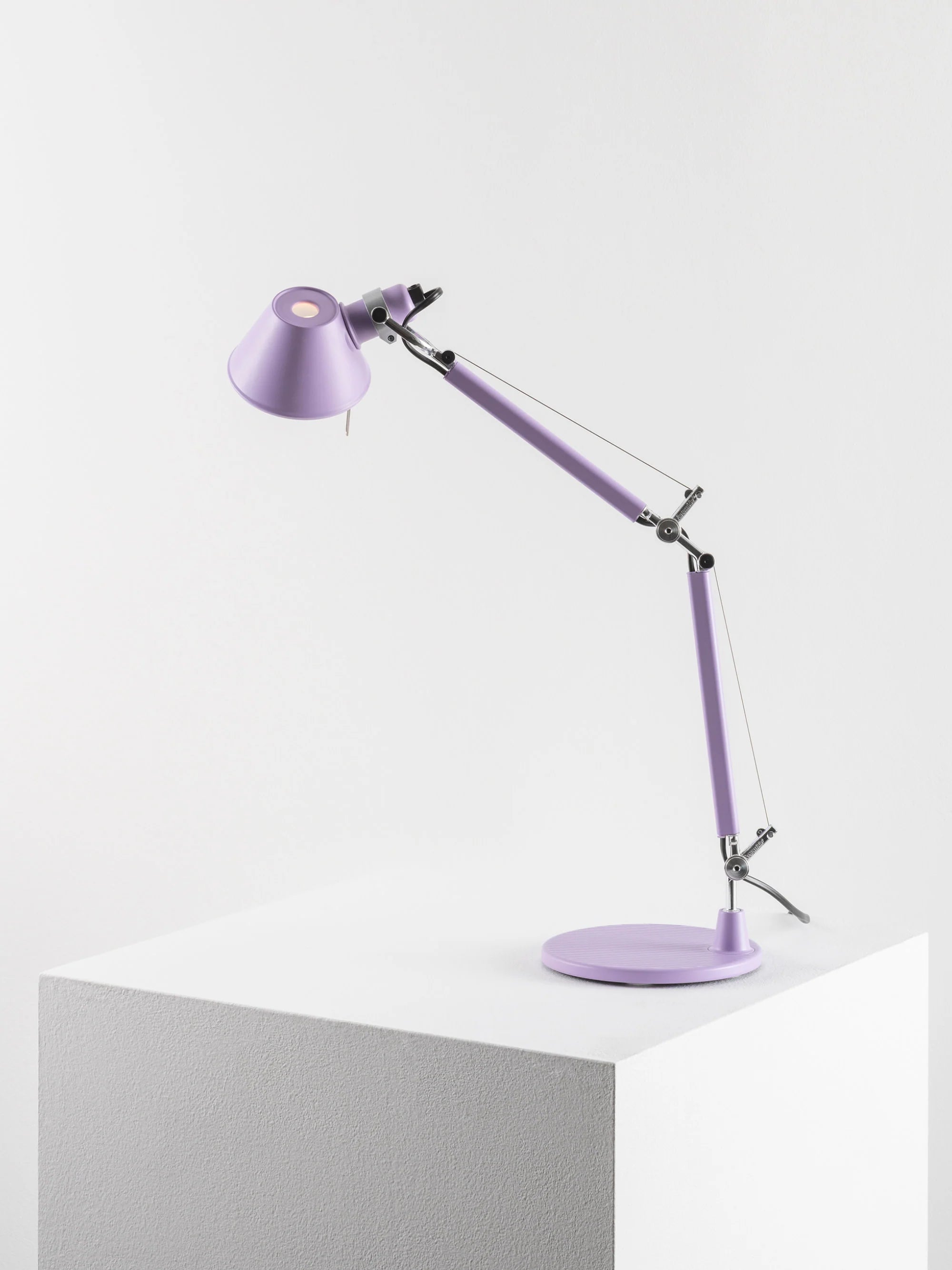 Stolná lampa nastaviteľná TOLOMEO MICRO COLOR MATTE levanduľová