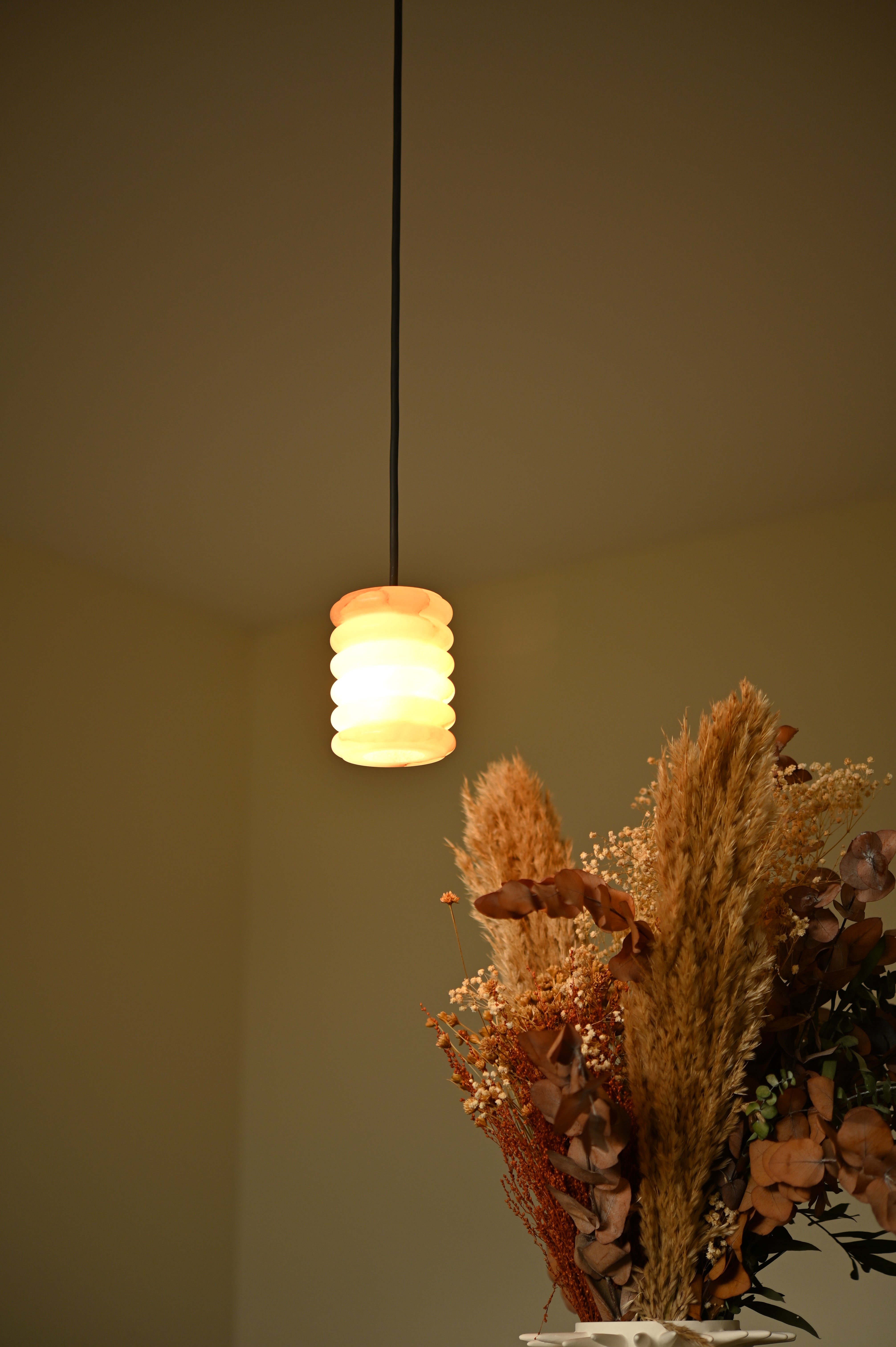 Hanging Lamp MANIKO FLUTA White Alabaster