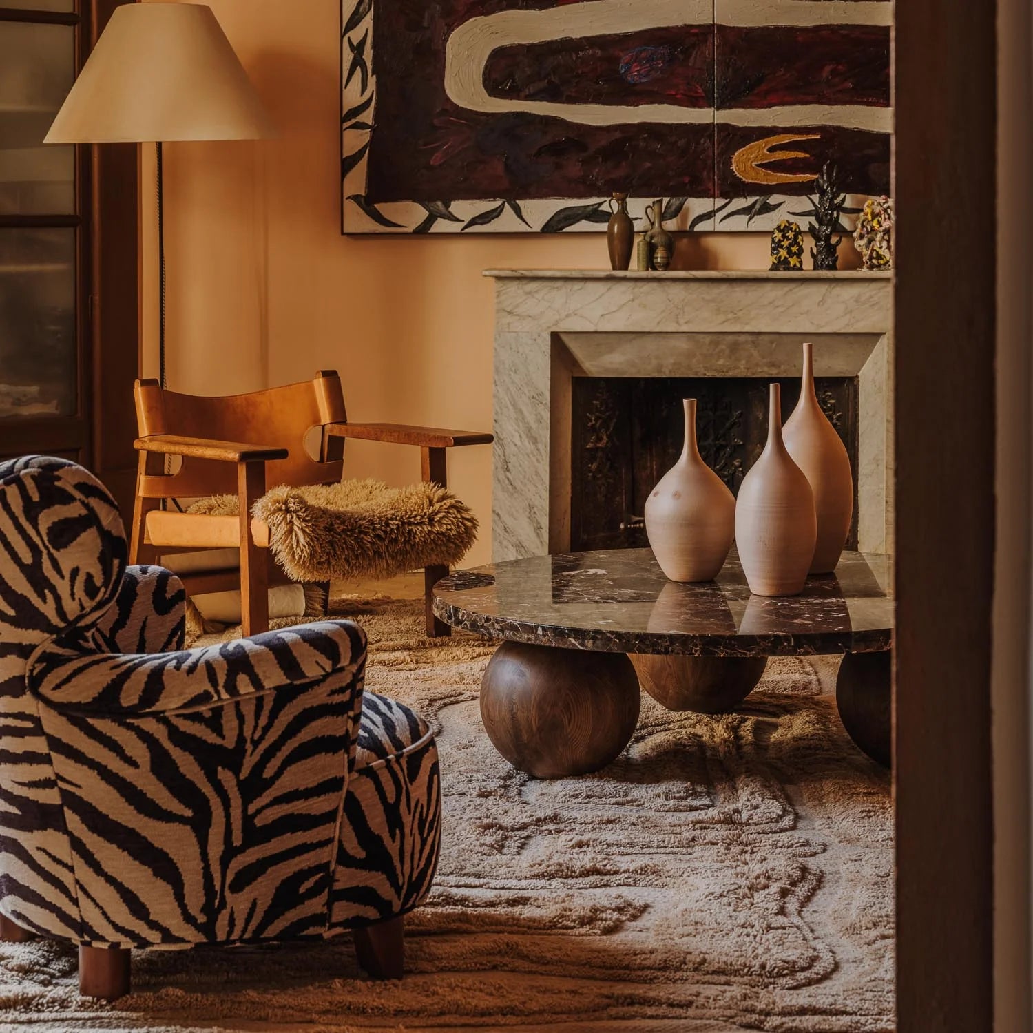 Vlněný koberec BEATEN TRACK béžový s třásněmi