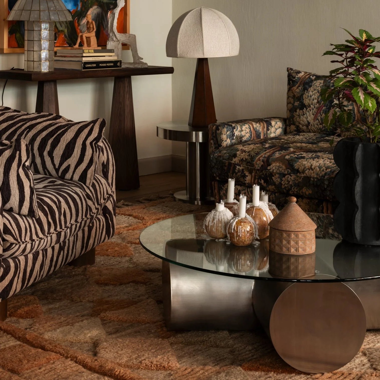 Bočný stolík CUFFLINK leštená oceľ