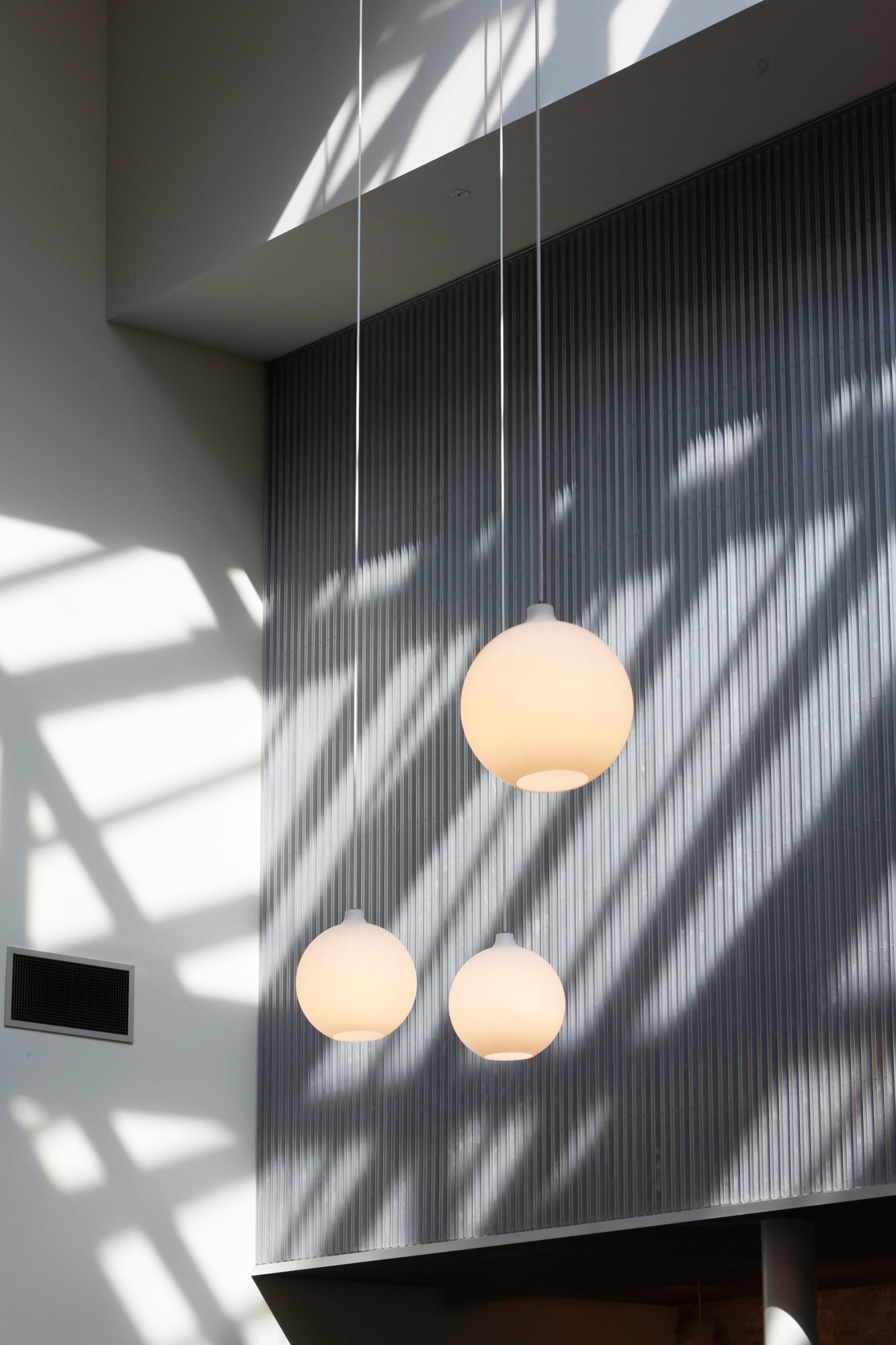 WOHLERT pendant lamp white glass