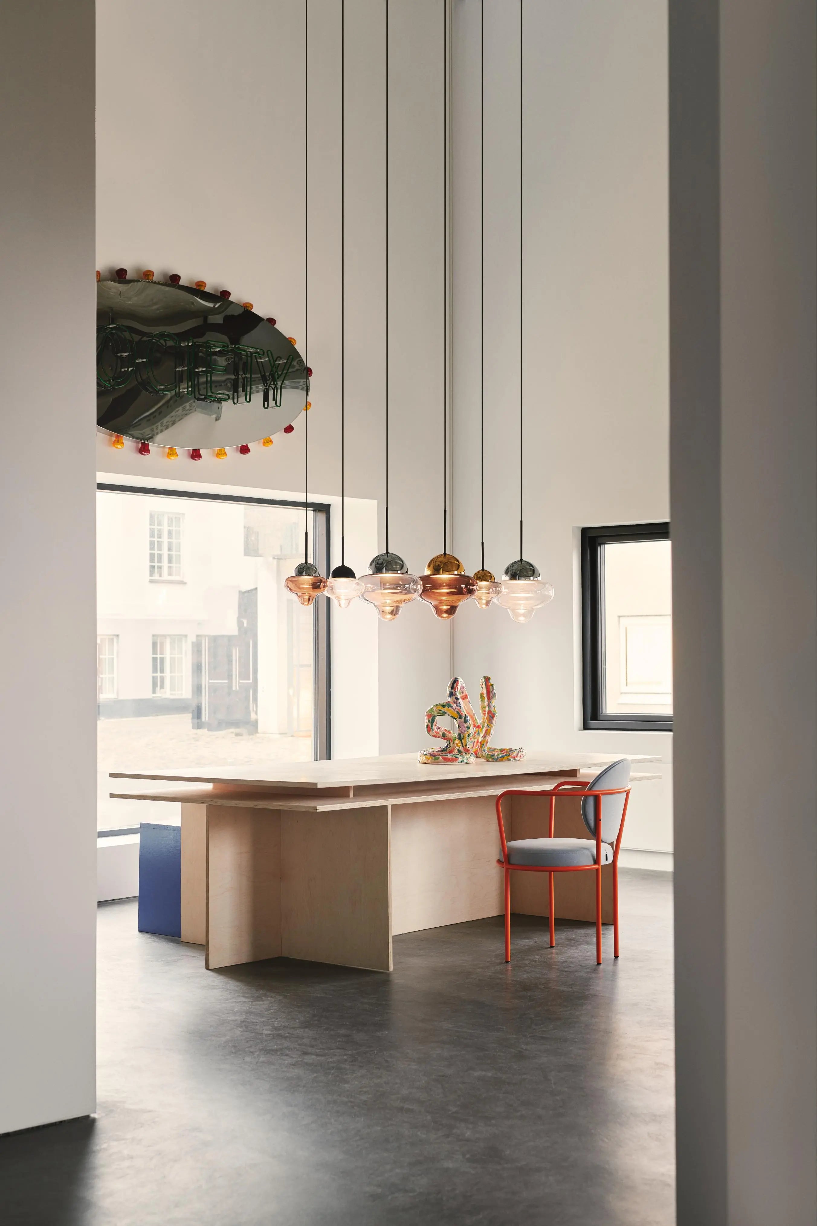 Lampa wisząca NUTTY szkło brązowe ze złotym wykończeniem – Design By Us